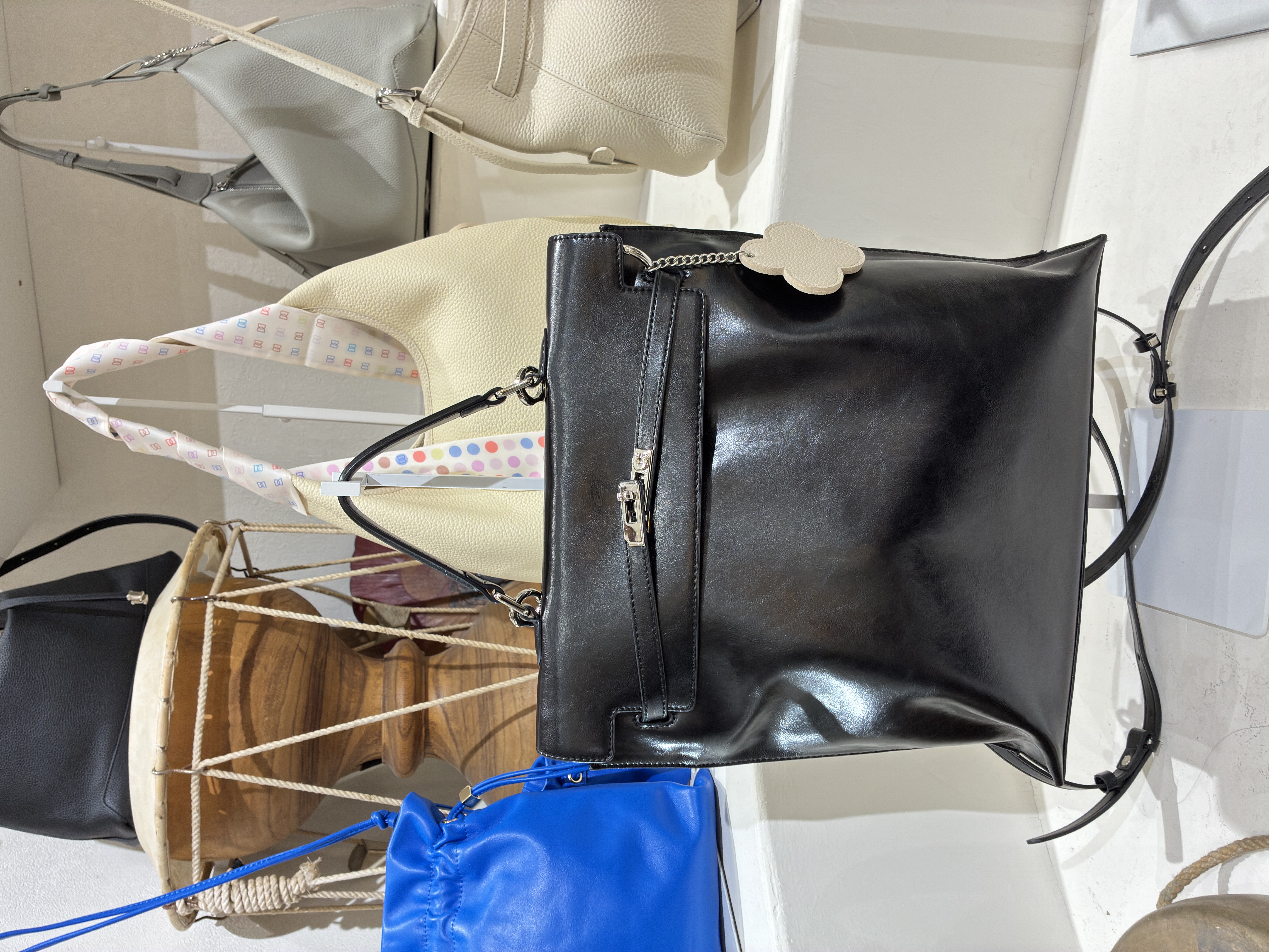 DM07_05 型格小書包 (油膩皮黑) 