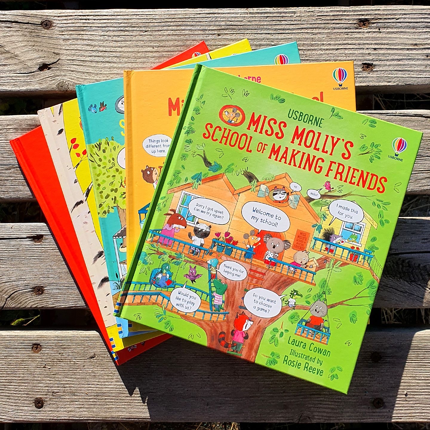 School of Manners / Making Friends：作者 Laura Cowan，插畫師 Rosie Reeve · School of Happiness / Confidence / Kindness：作者 Kimberley Kinloch 與 Zanna Davidson，插畫師 Rosie Reeve