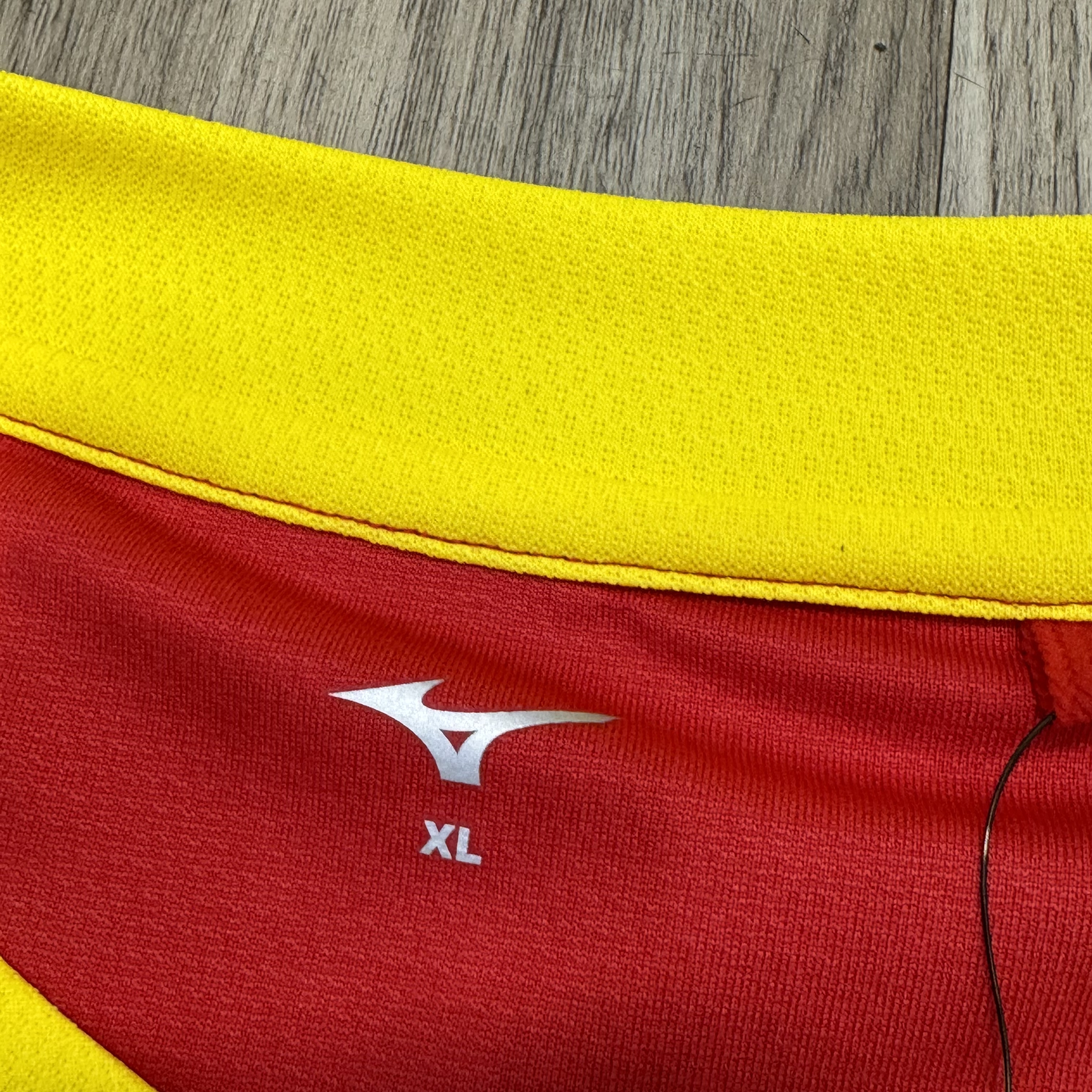 Nagoya Grampus Eight Mizuno jersey #10 M.Castro (bnwt)