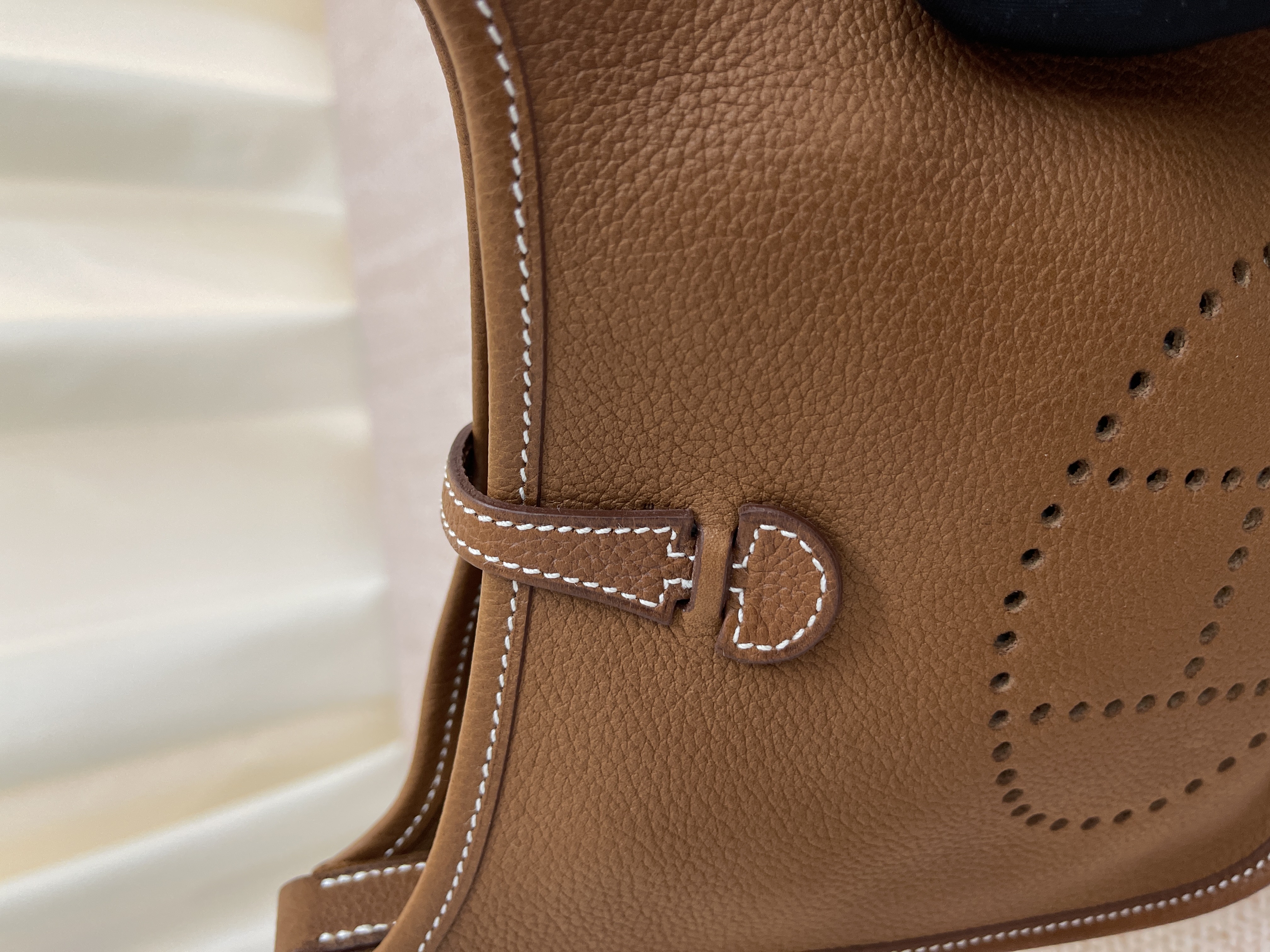 Pre-owned Hermes Mini E / Stamp W/ Product Code: 26031302