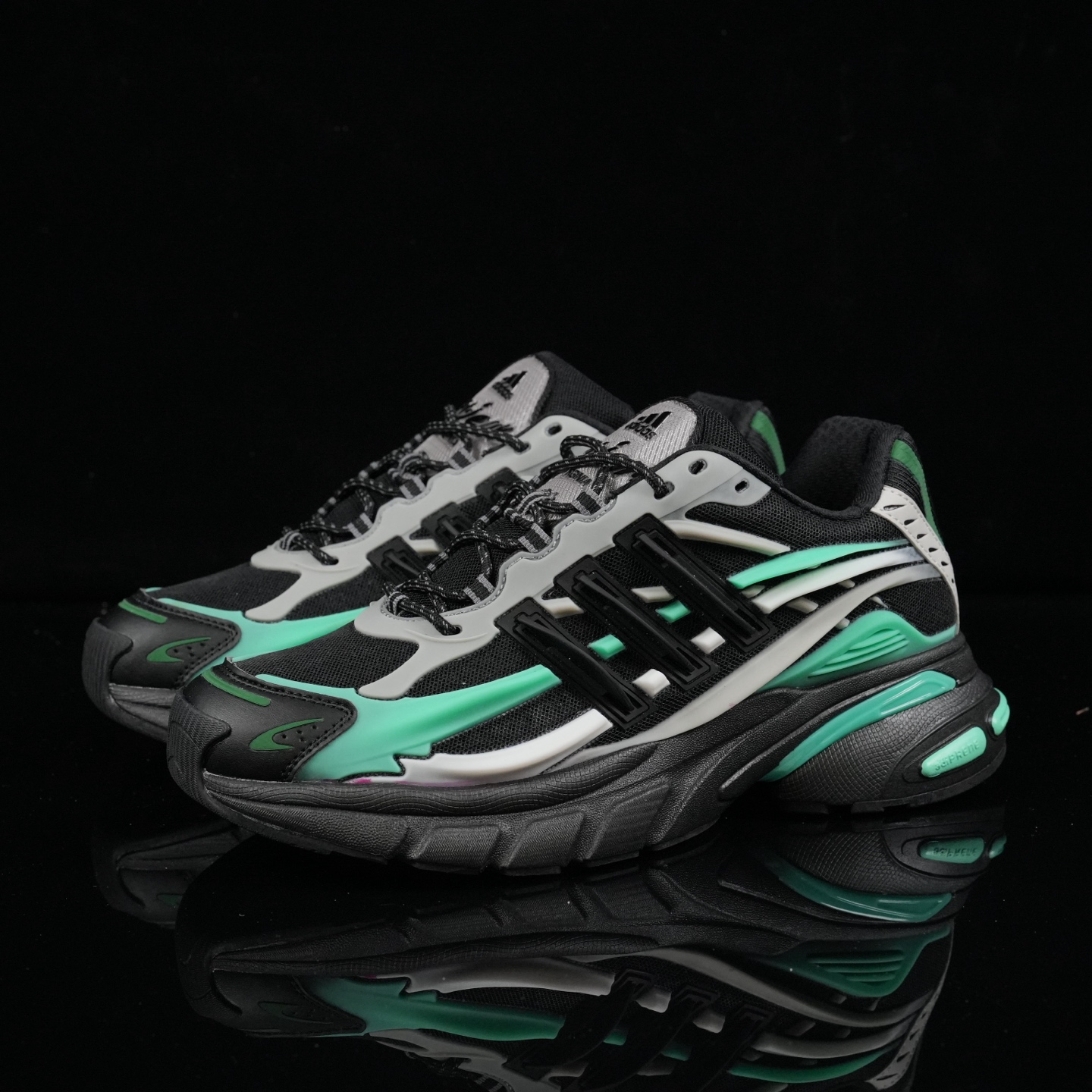 Pharrell Williams x Adidas Adistar Jellyfish JP9276