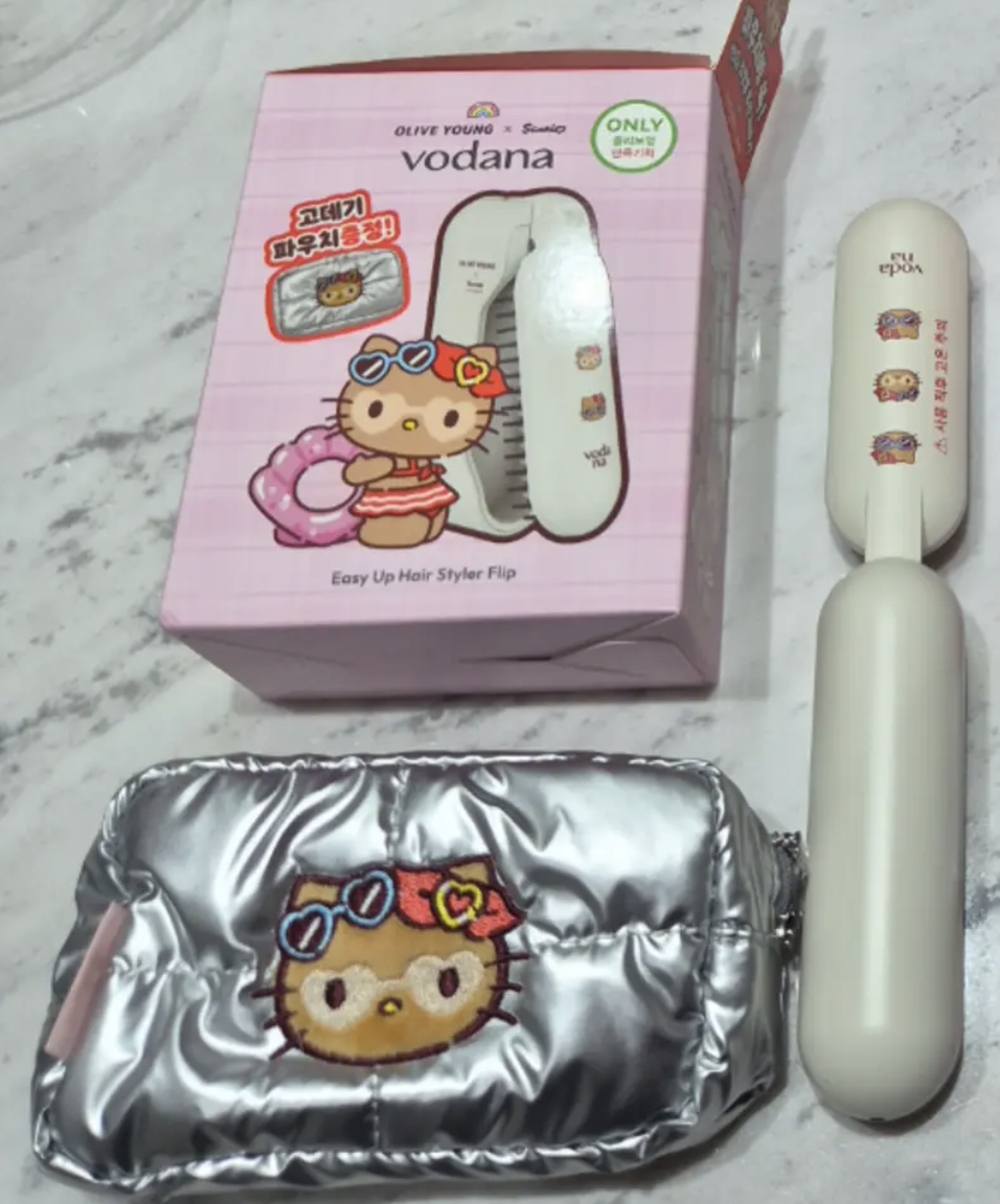 韓國 VODANA X  Sanrio 無線造型梳｜Tanning Hello Kitty Easy Up Hair Styler Flip