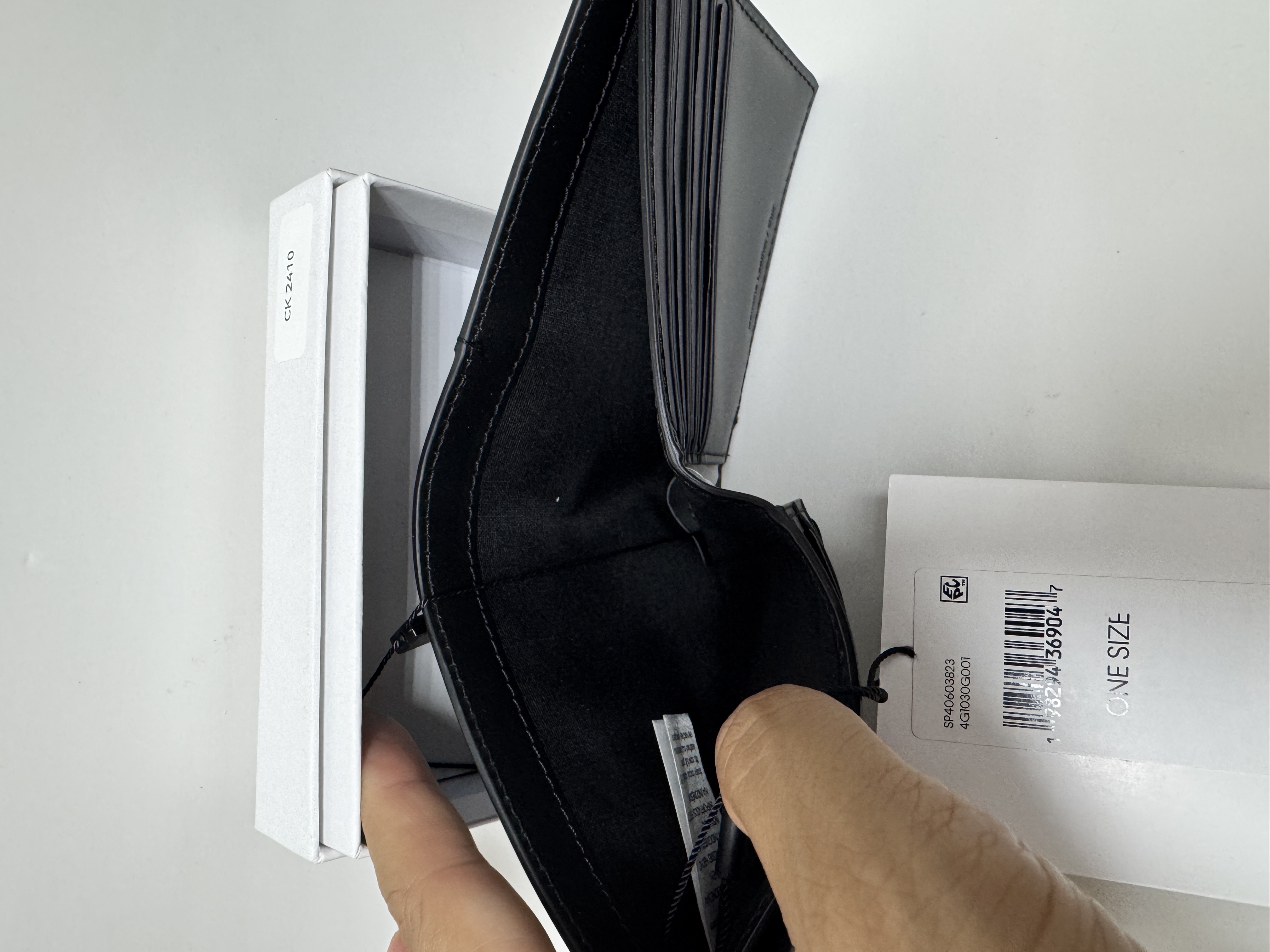 Calvin Klein Jeans黑色皮銀包 (香港現貨) - CK2410