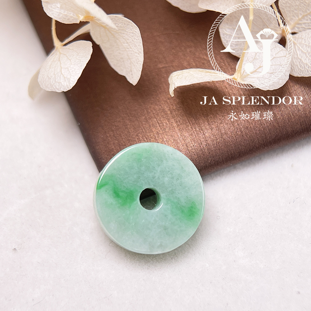 JN-3153 天然翡翠A玉 飄綠圓柱形小平安扣