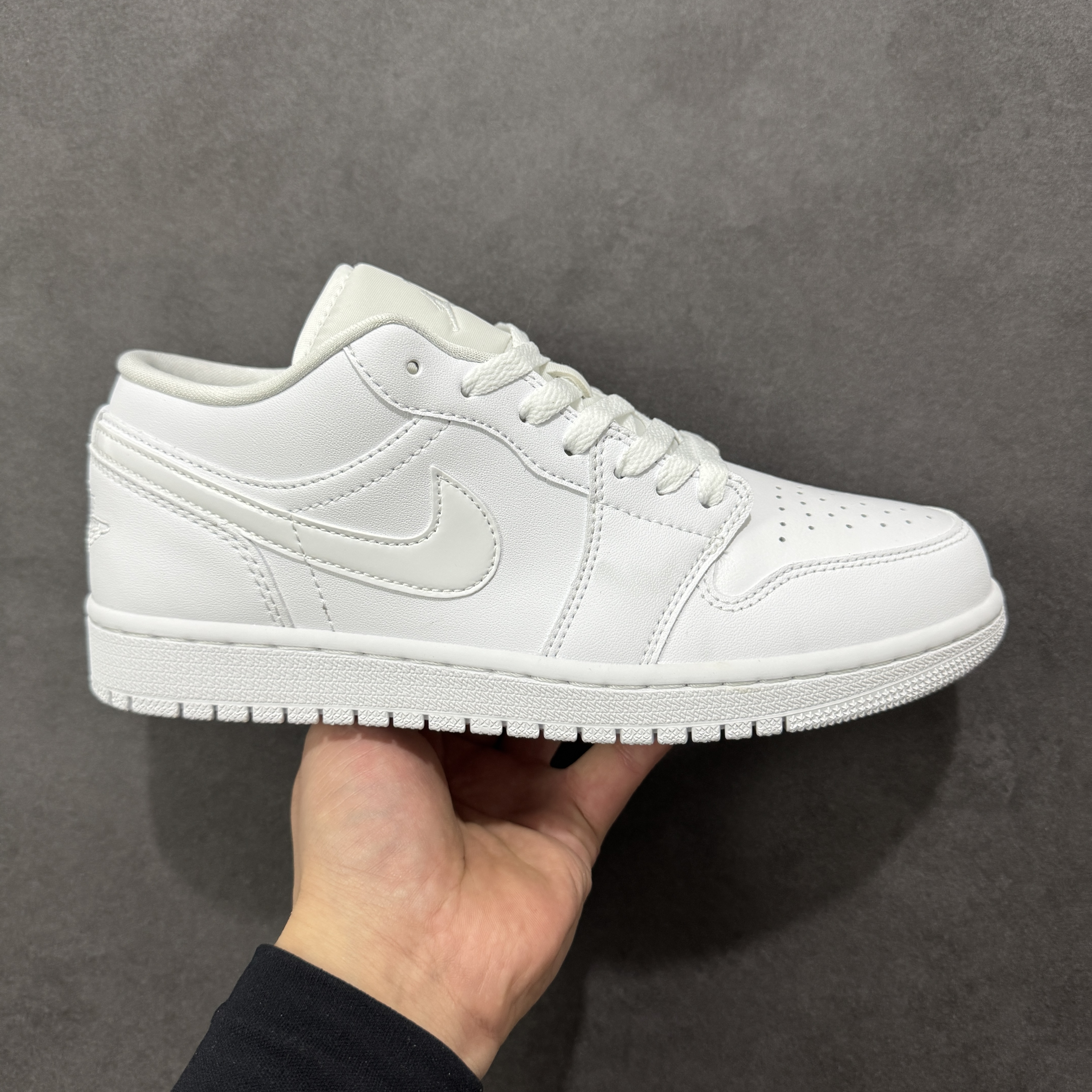 Nike Air Jordan 1 Low DV0990-111