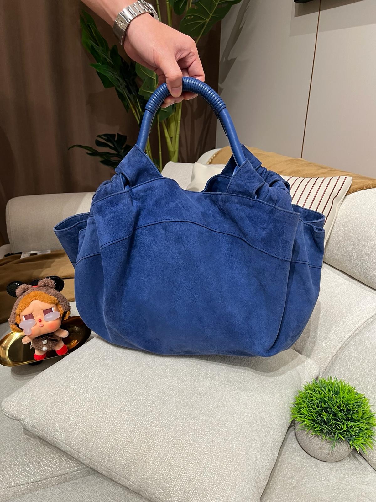 Loewe Aire Suede handbag 藍色麂皮手袋 100%Authentic, 95%New