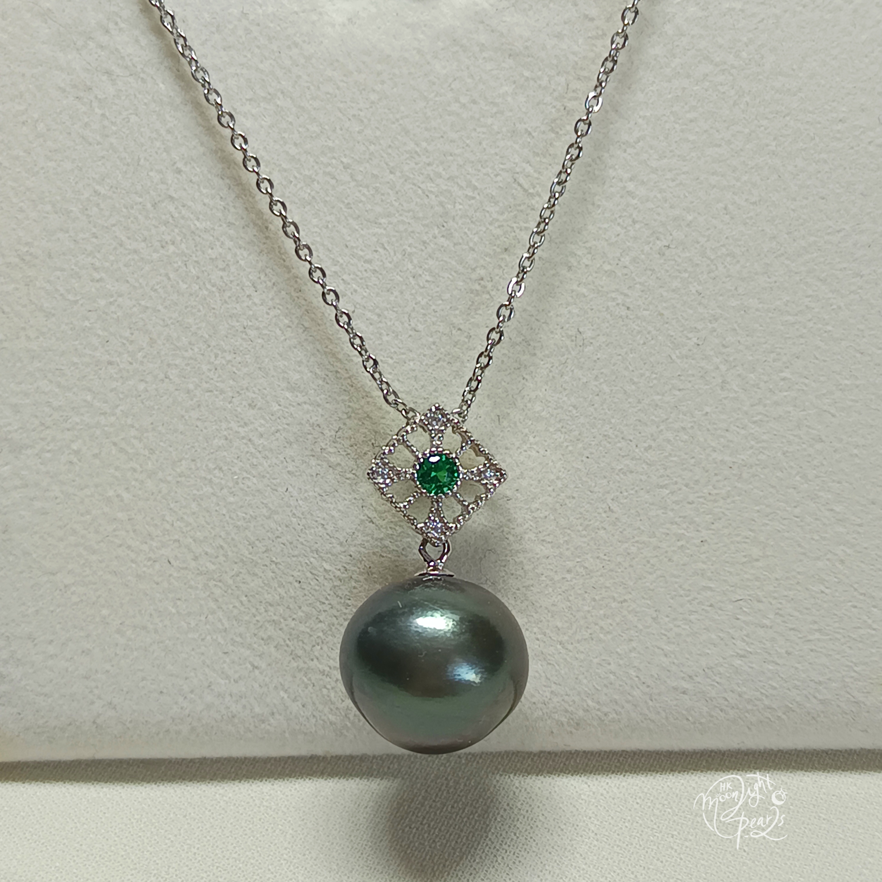 特價品‼️近圓極強光大溪地墨綠黑海水珍珠精工s925銀微鑲綠鋯石吊墜（送注白金鍊）