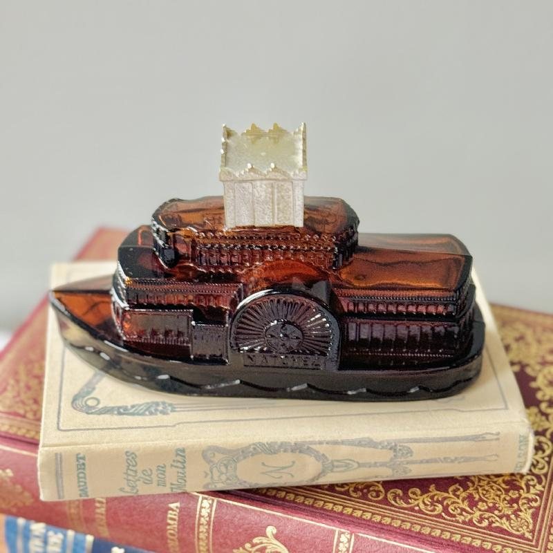 Avon Travel Series 1970s Side Wheeler boat perfume bottle - After Shave Cologne Bottle (MT2199)