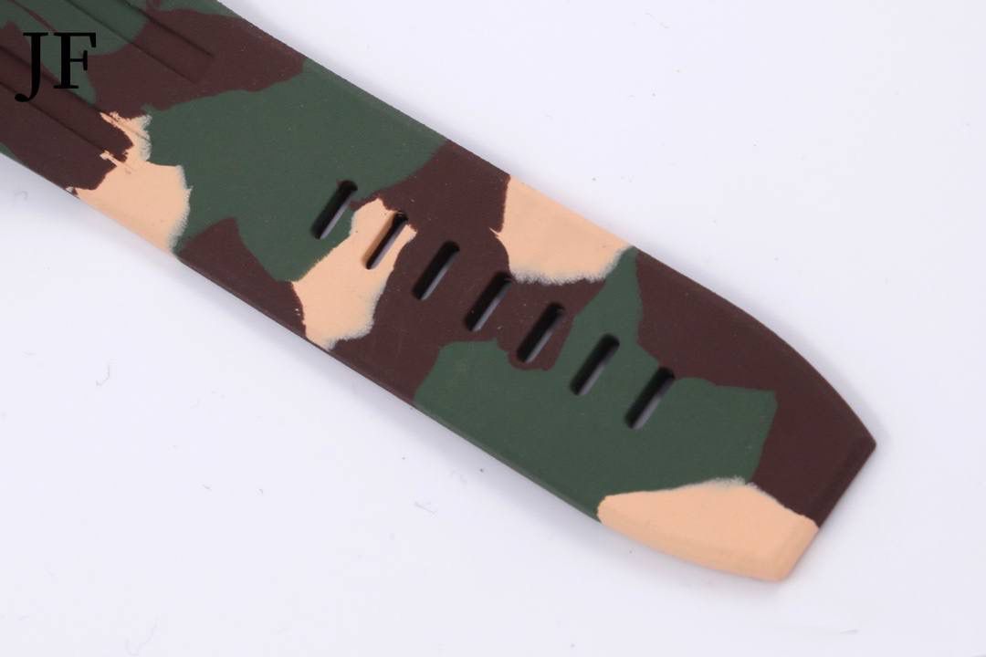 🚀精品 A P26400绿陶＂迷彩＂系列，直径44MM，钢壳绿色陶瓷圈绿色陶瓷按的把的！搭载订制版12H计时3126机芯，特制的顶级＂军绿迷彩＂橡胶带最强版＂26400＂系列【JF出品】💯