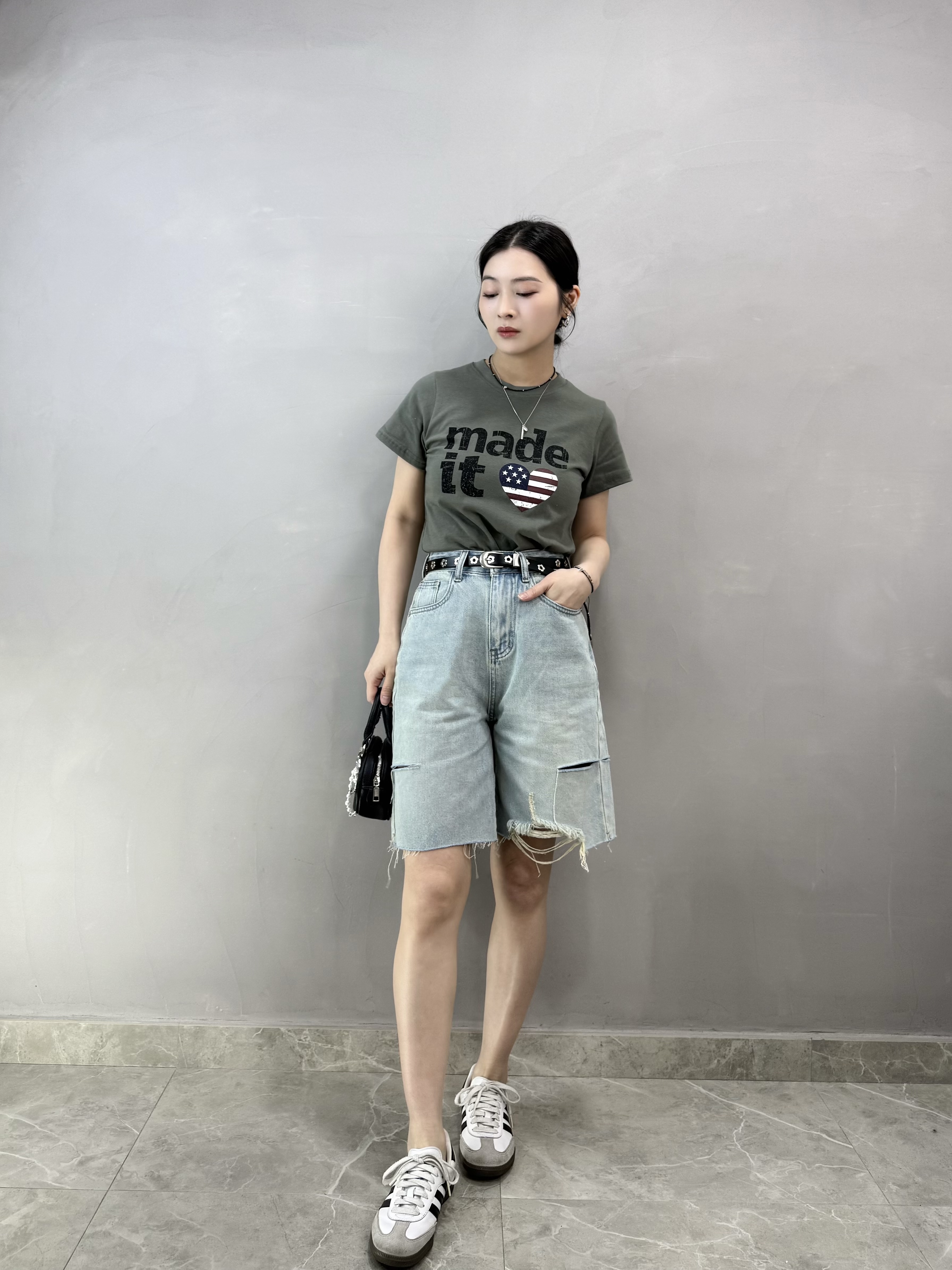 O66 國旗心心tee