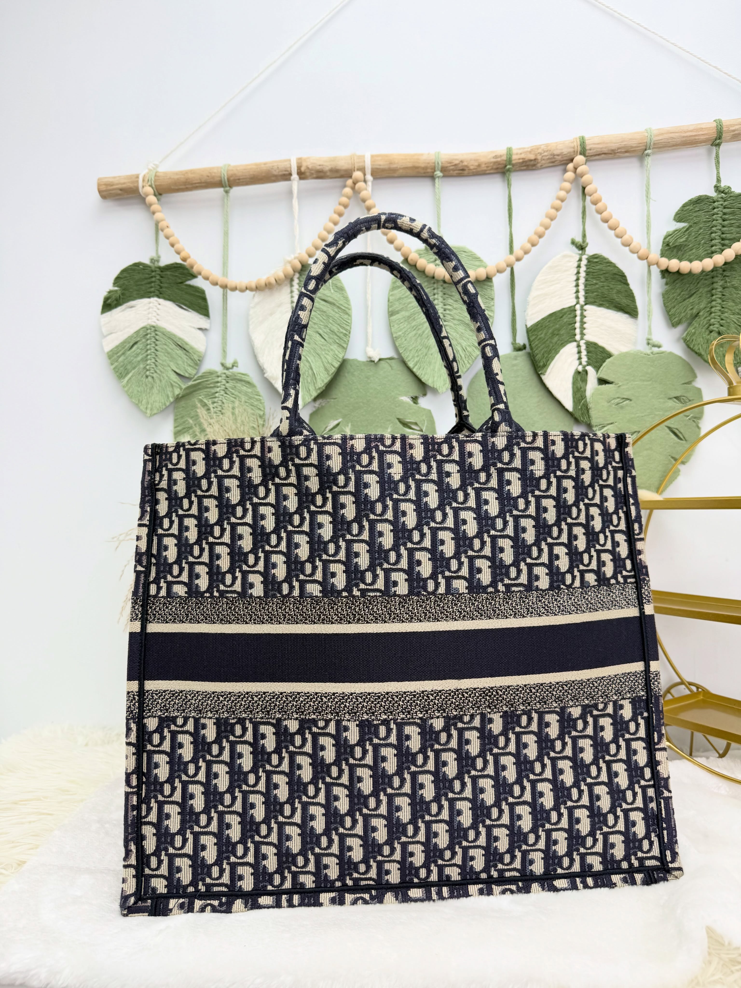 Dior👜 PRE OWNED 🛍️book tote 有單有塵袋💙 