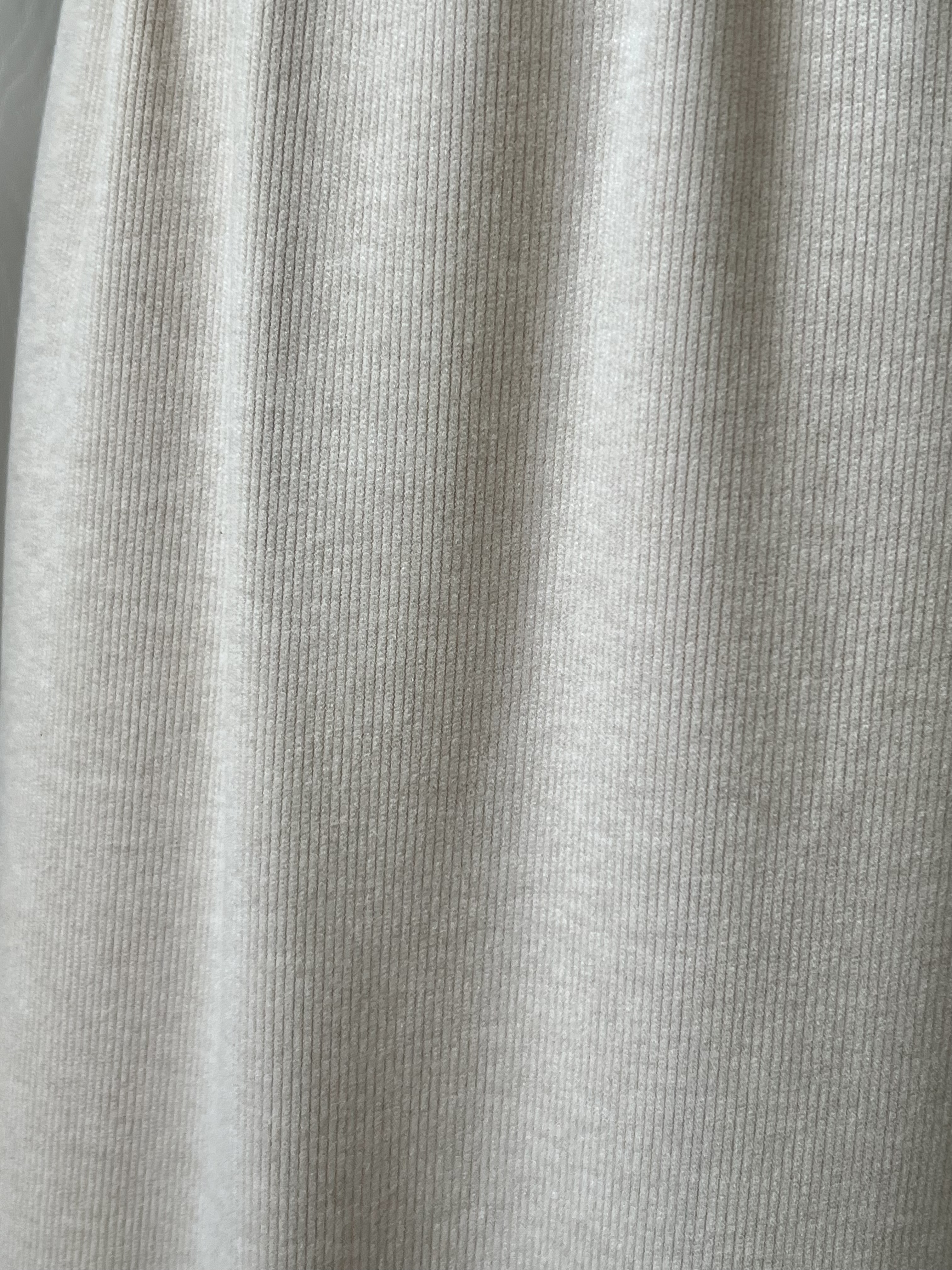 親膚軟熟細坑紋長裙 