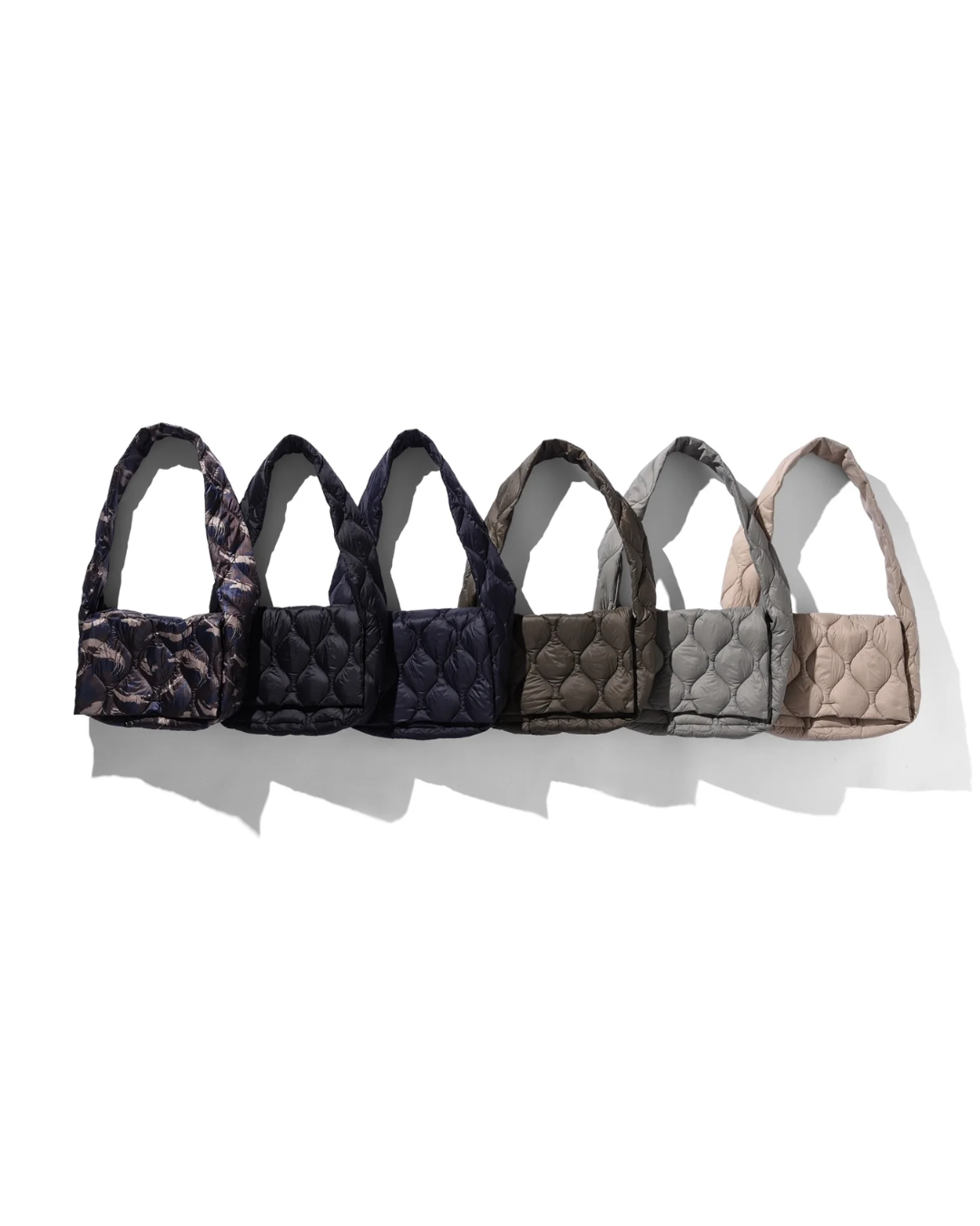 日本代購【 2026年秋冬新產品 日本直送 TAION 軍事風 尼龍輕量 羽絨郵差袋 M size Military Messenger Down Bag (TAION-MGBG01ALSML-M) 】