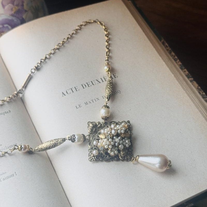 RARE! C.a. 1920-40s Czechoslovakia/German Baroque Revival Filigree Necklace with Faux Pearls & Teardrop Pendant Necklace (NZ056)