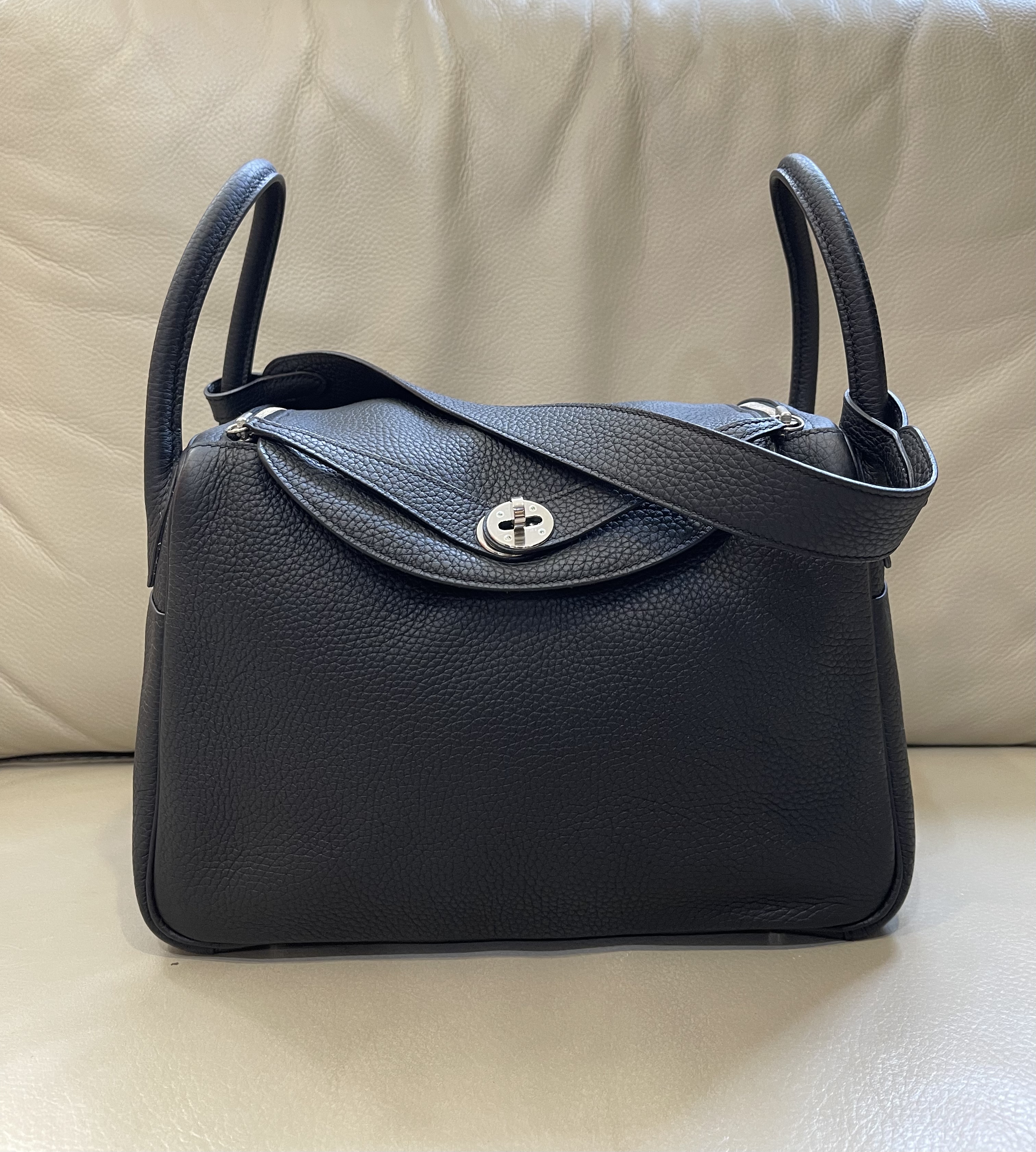 Pre-owned Hermès Lindy 30 / stamp A Product Code: 26031409