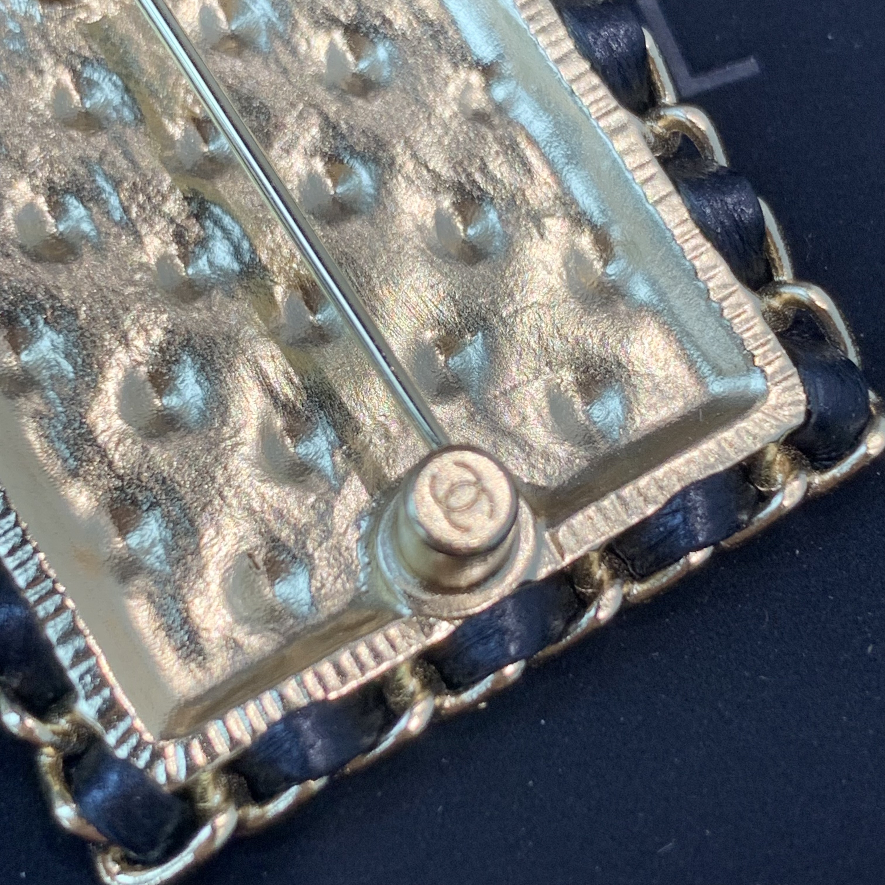 ✨晚會必備‼️Chanel No.5全金香水胸針 Chanel brooch 23年秋冬款