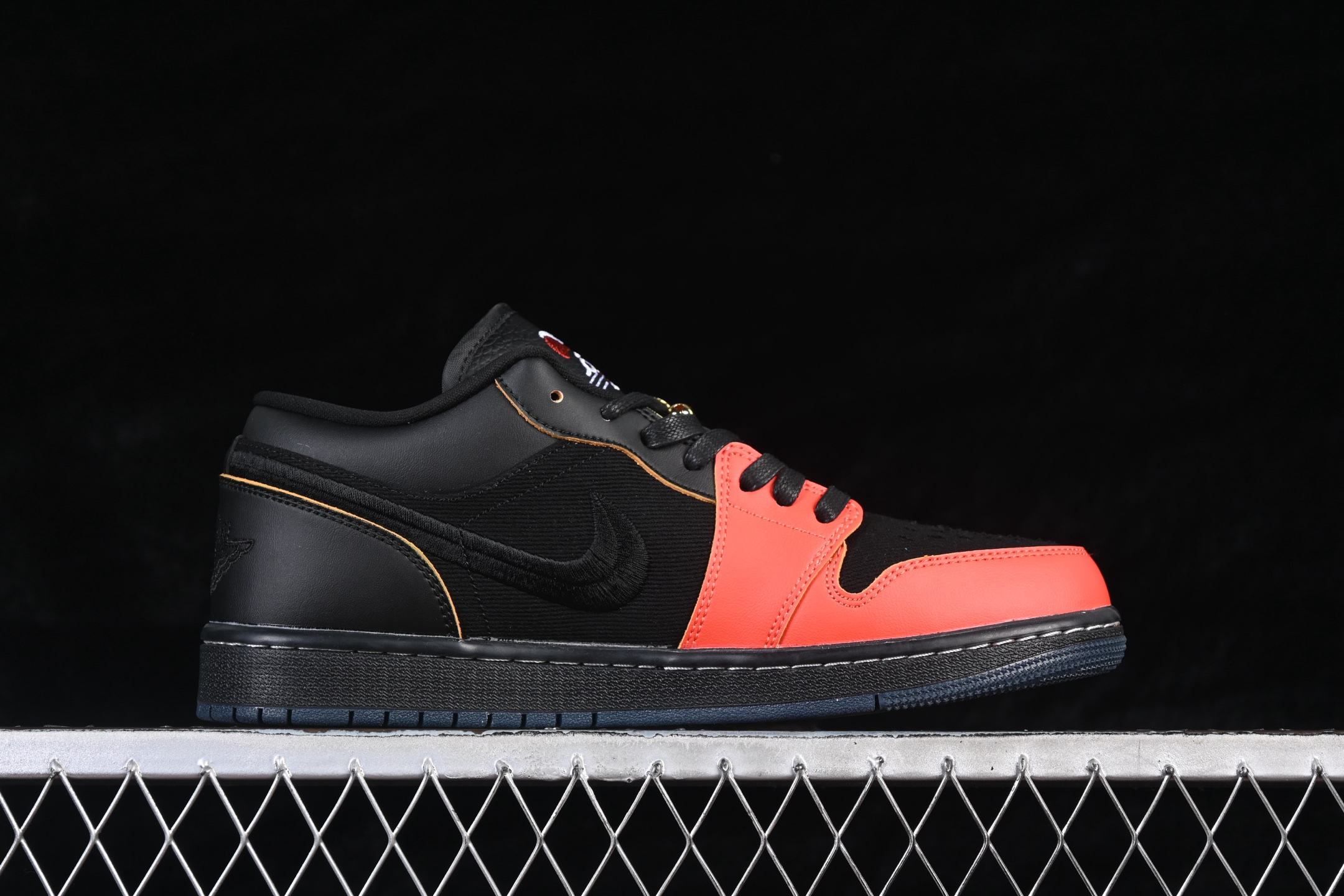 Nike Air Jordan 1 Low SE IQ3460-010