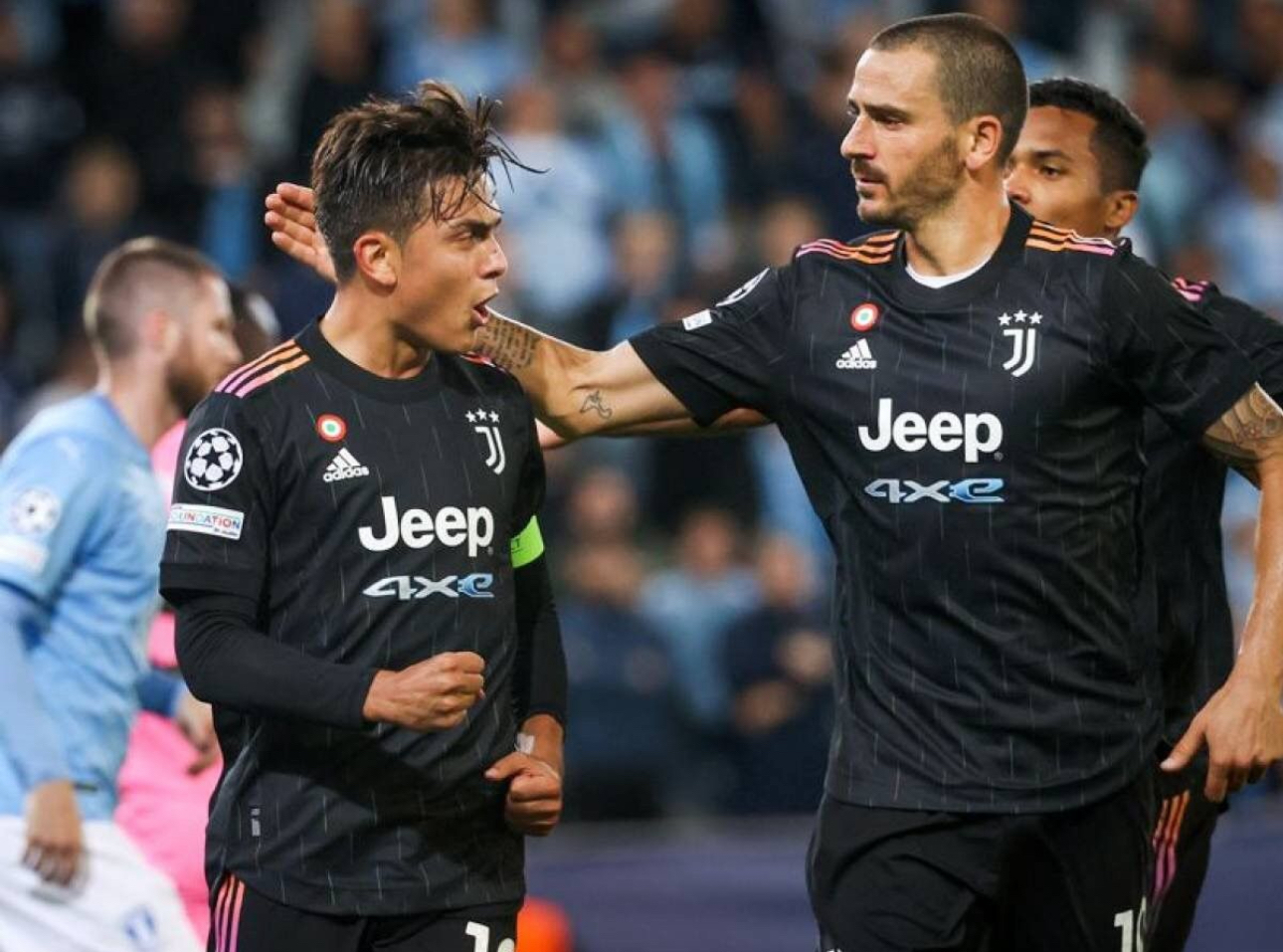 juventus 22/23 C/L away shirt  #19 bonucci