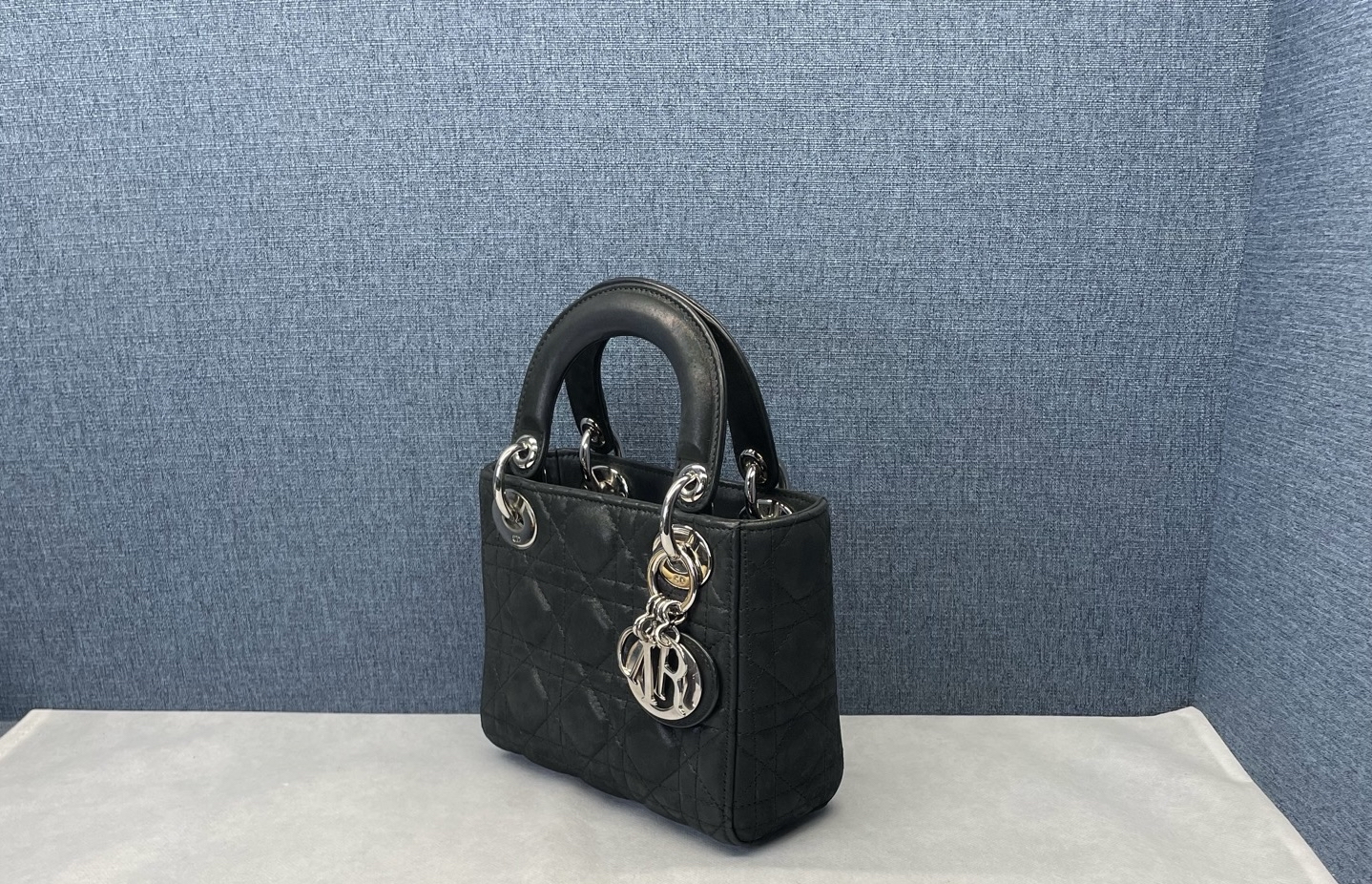 【預訂貨品】Dior黑色三格戴妃包