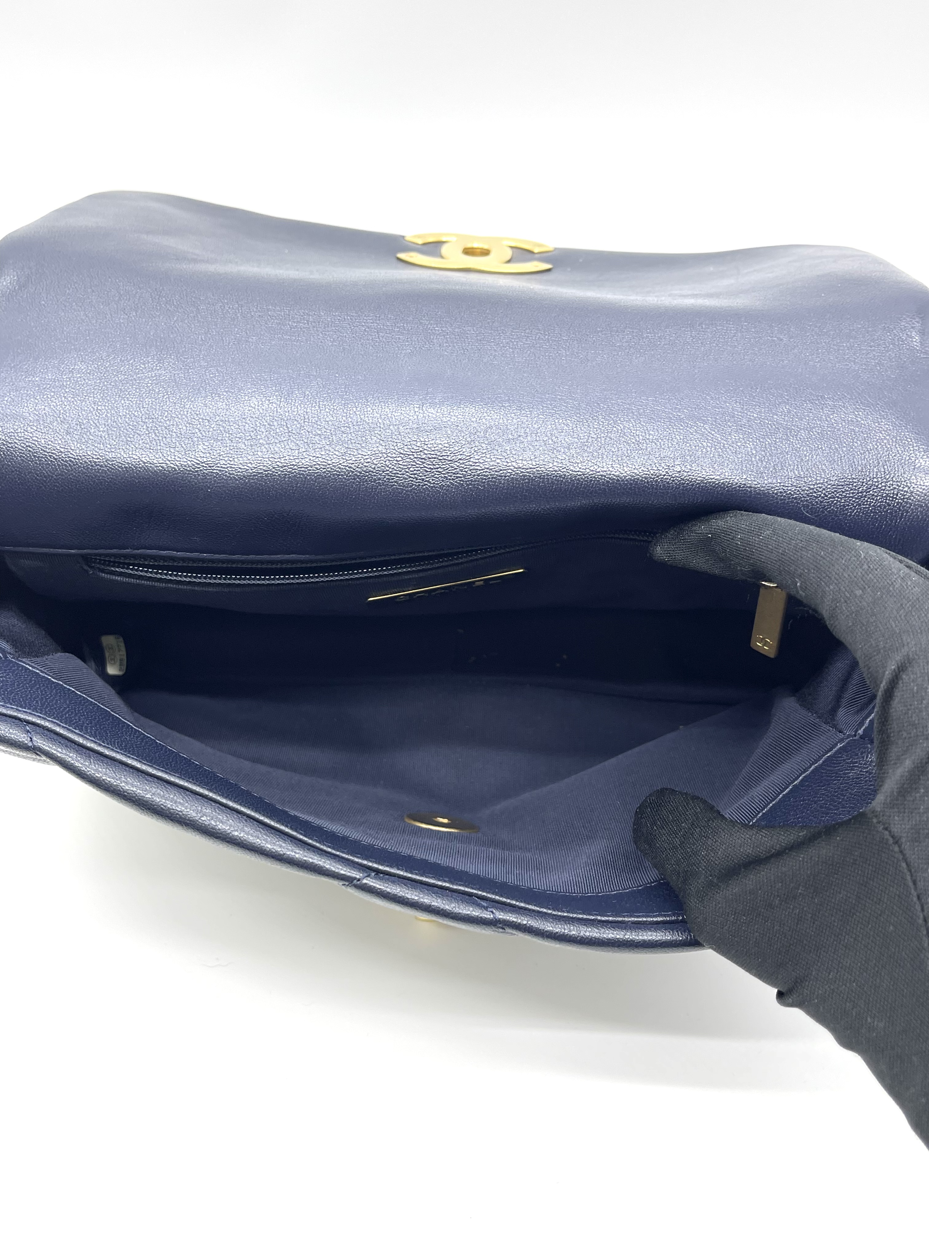 Pre-owned CHANEL 19 / Product Code: 26031904