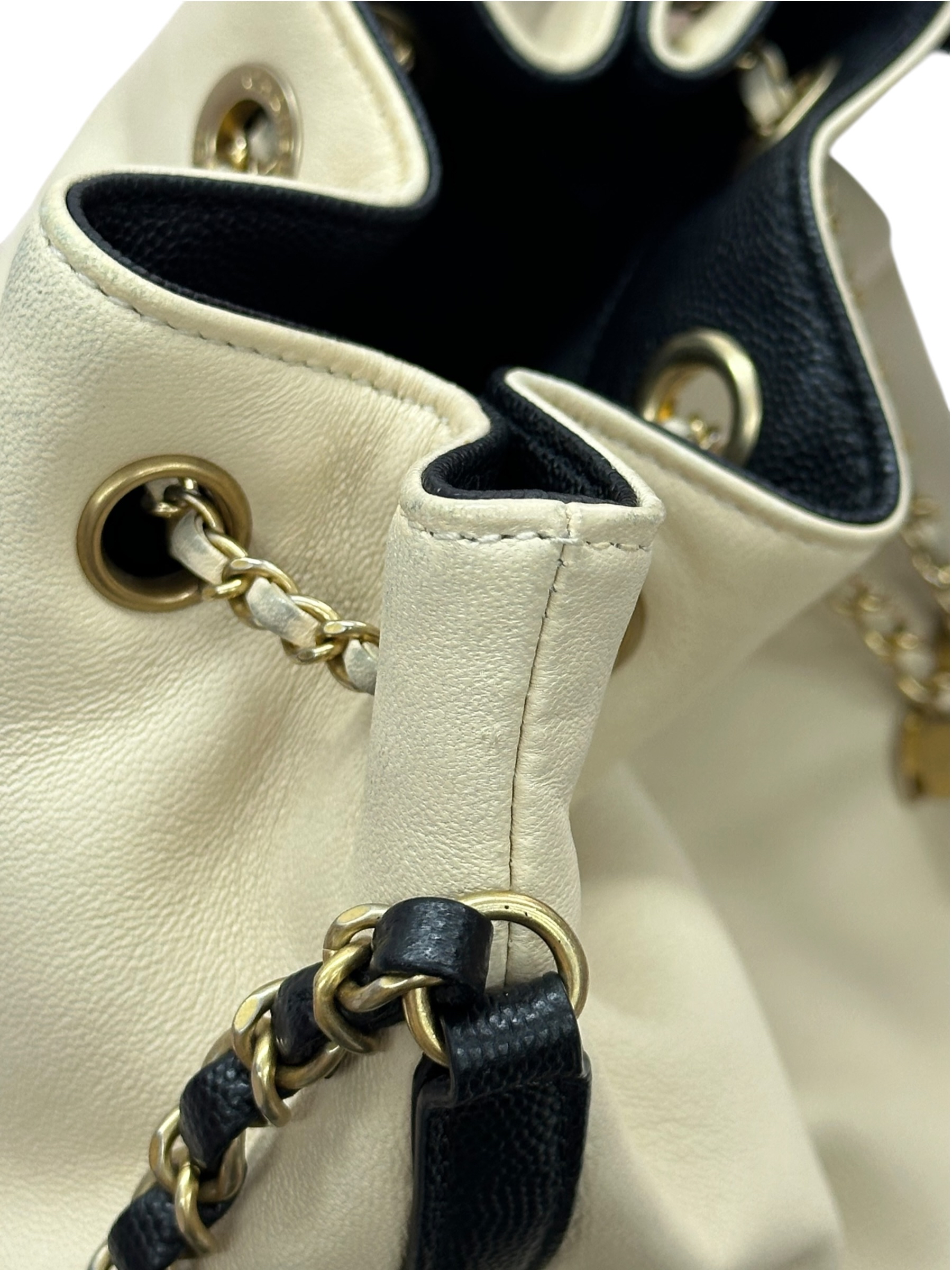 Pre-owned Chanel Drawstring Bucket Bag / Product Code:082108