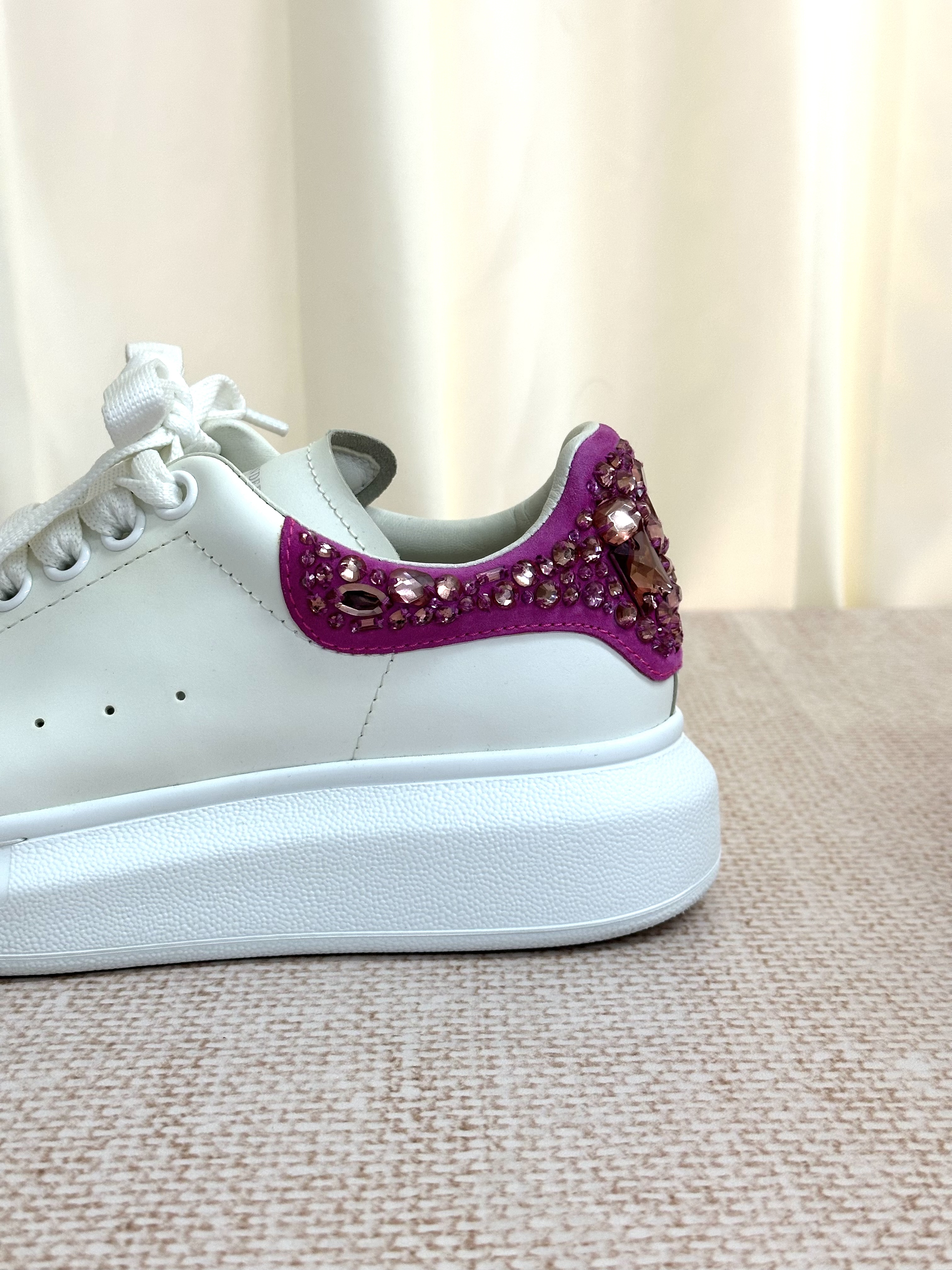 Pre-Owned  Alexander McQueen Pink Crystal Sneakers / Product Code: 26040721