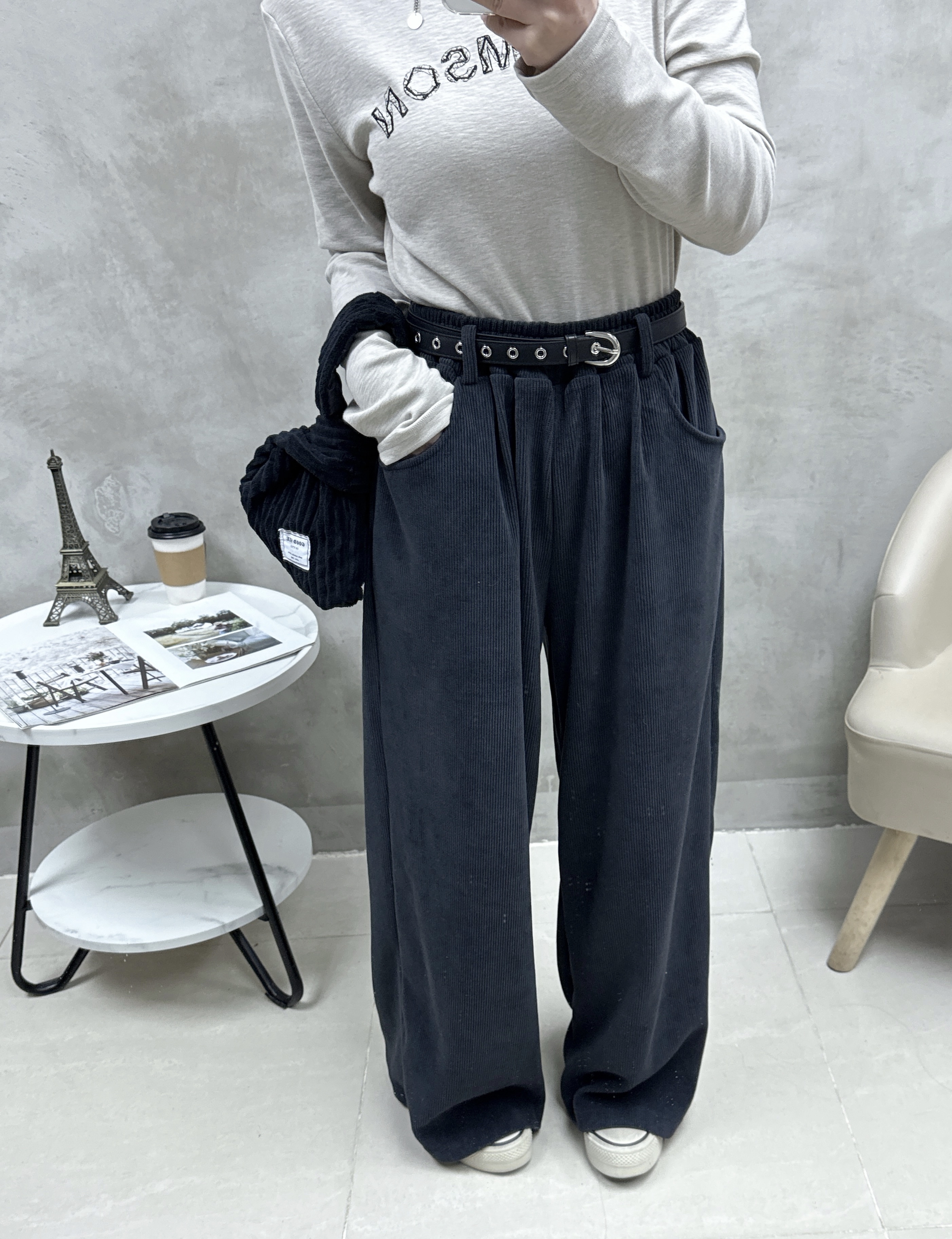 N03 燈芯絨束腳休閑褲(連Belt)