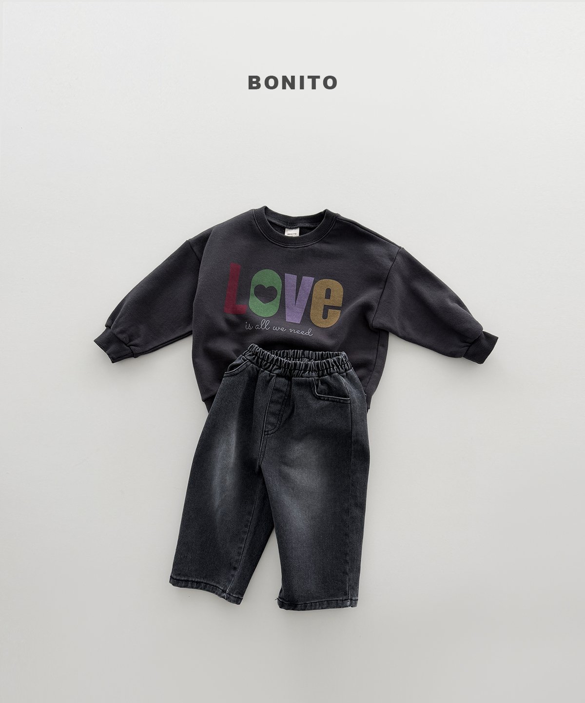 Bonito | Love Sweatshirt