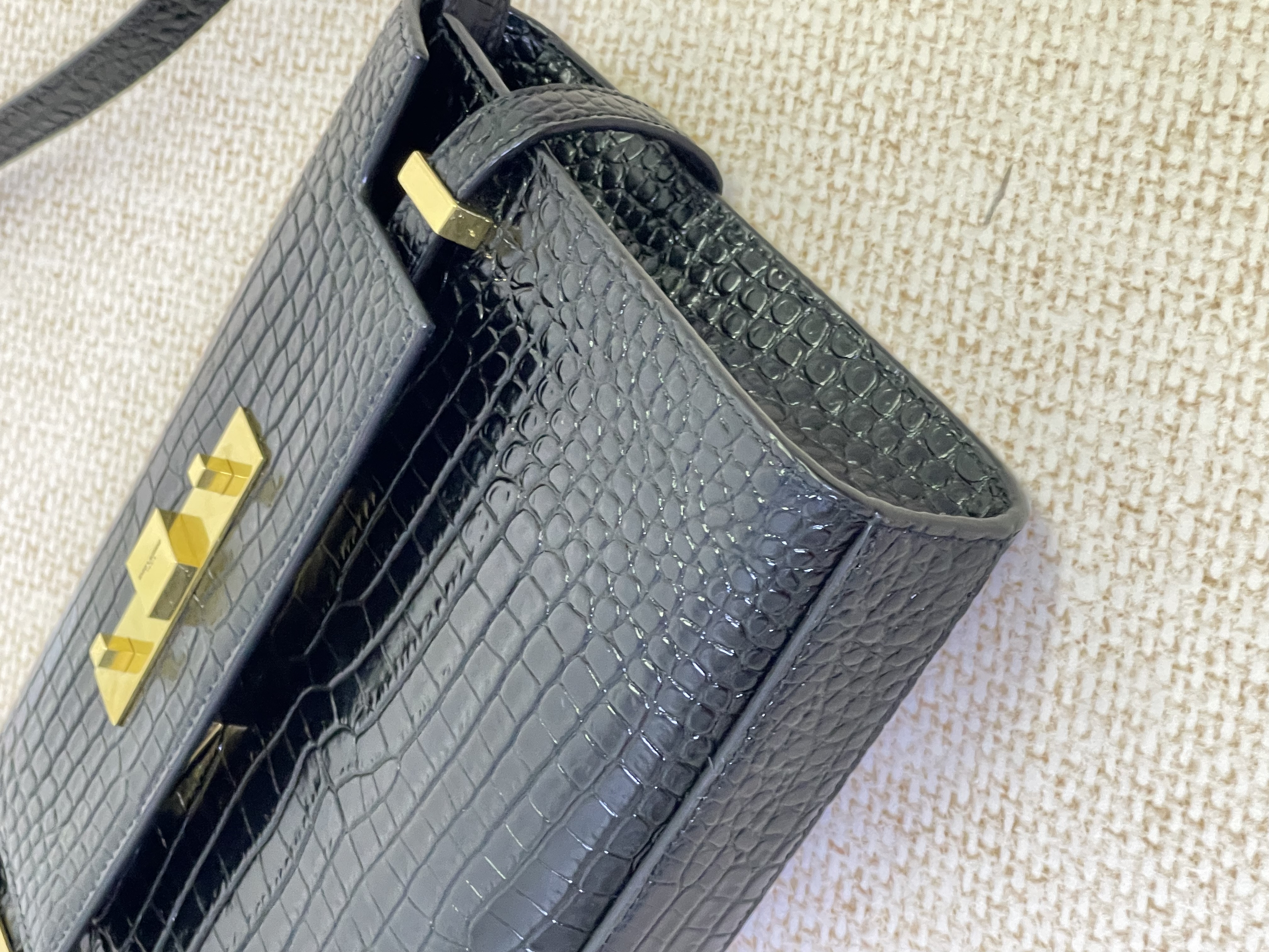 Pre owned YSL Manhattan / Product Code: 26031107