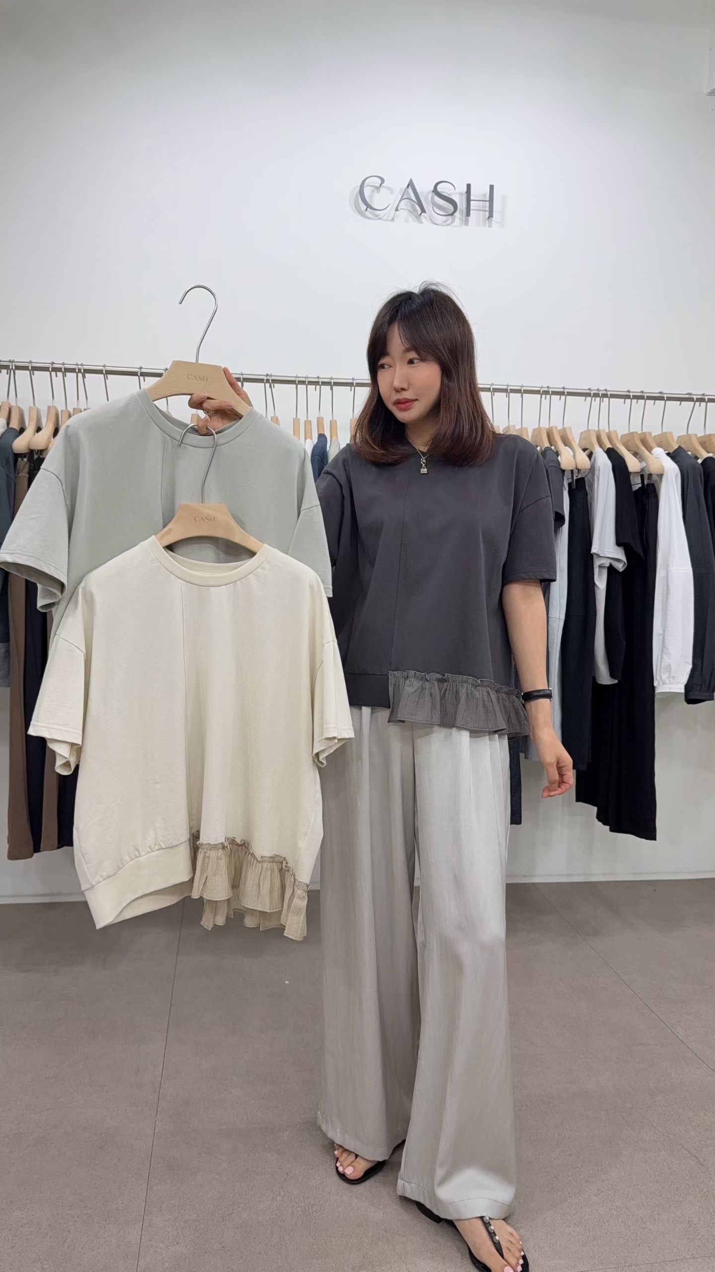 CH11 下擺荷葉拼接上衣