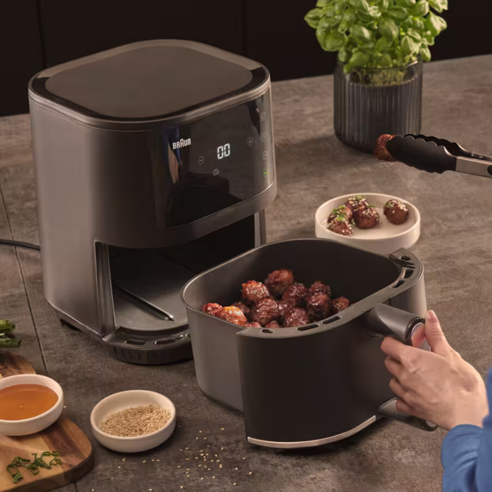 Braun 3.5L Healthy Heart Air Fryer (HF3030)