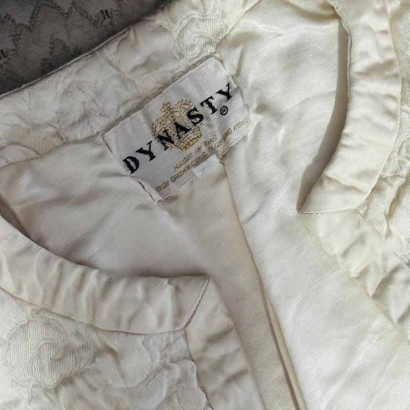 Late 1950s- Early 1960s Made in Hong Kong British Crown Colony by Dynasty Cream White Rose Brocade Fabric Twin Set (MT2524)