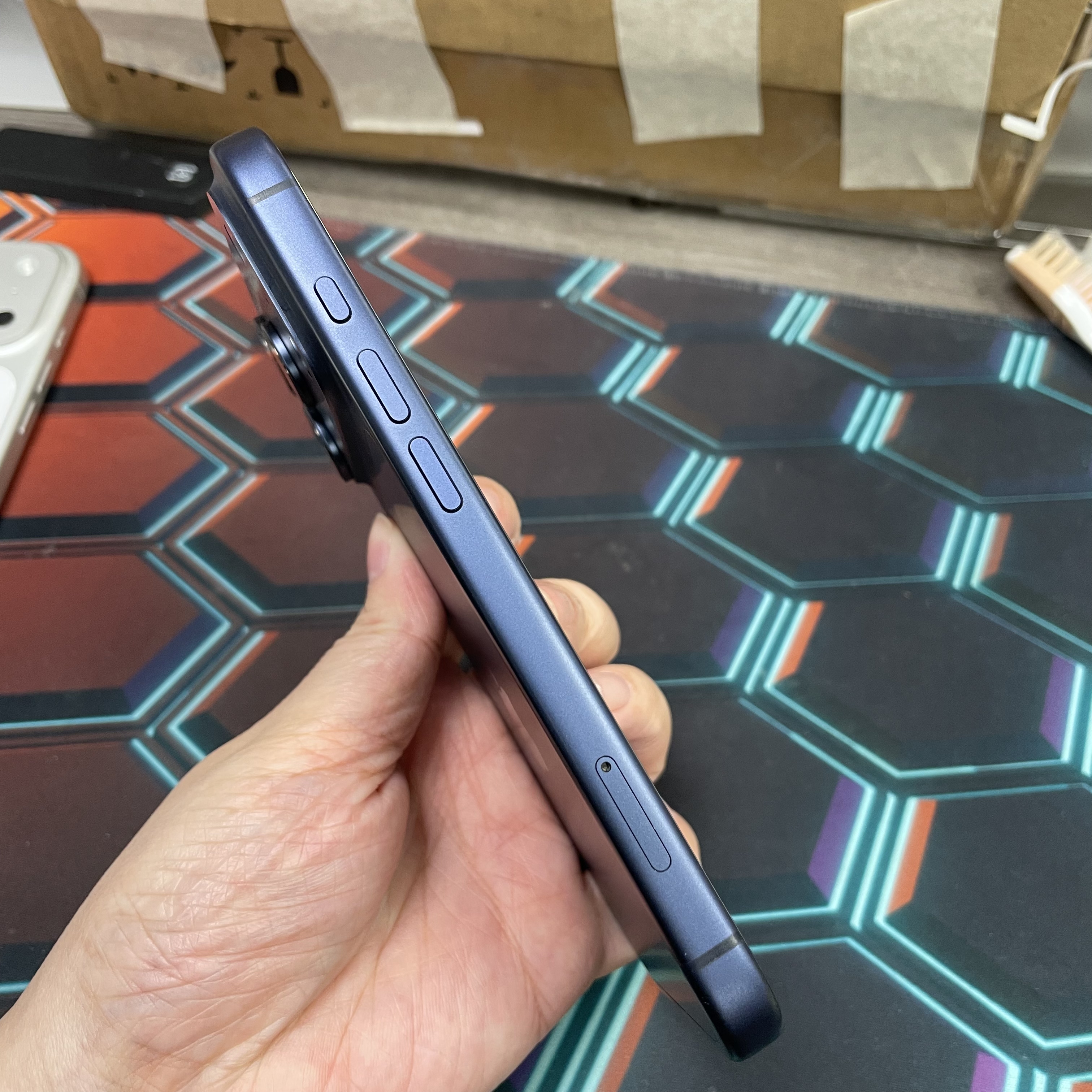 *8367 17 pro 完美機 256GB 電100 藍色 blue