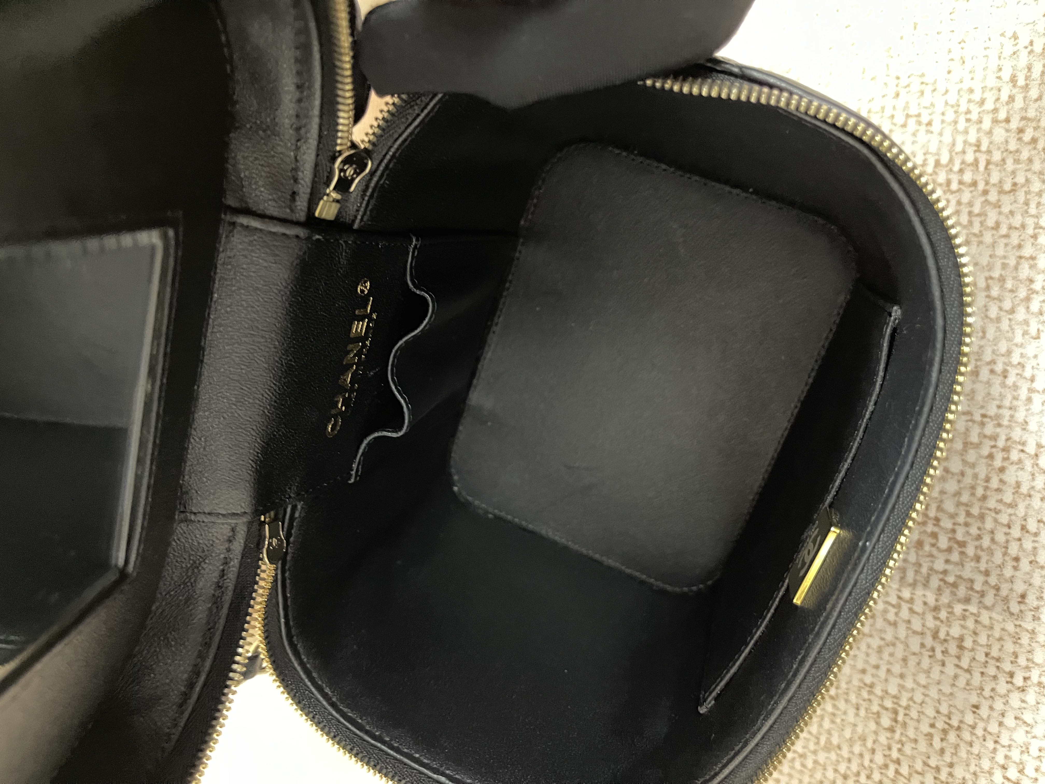 Pre-owned Chanel vanity case / 26NY101