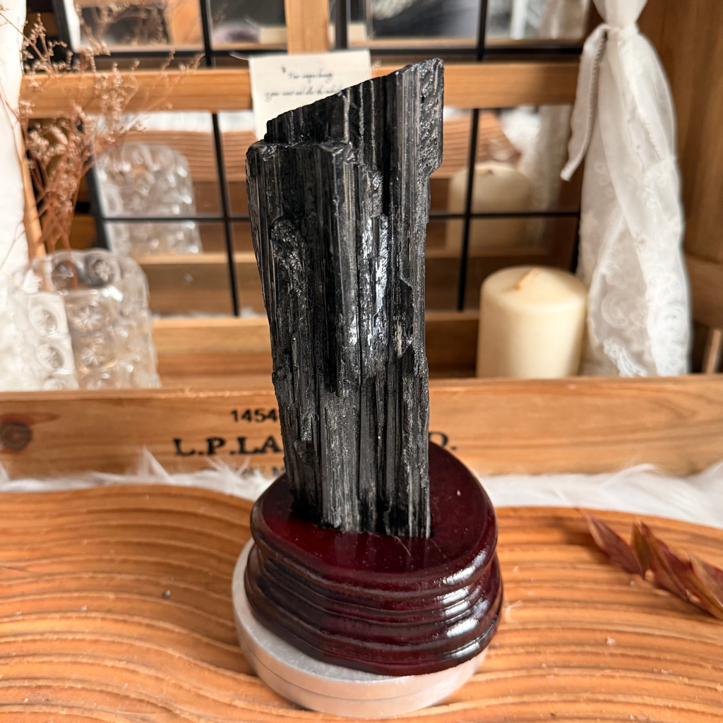 黑碧璽柱（包底座）