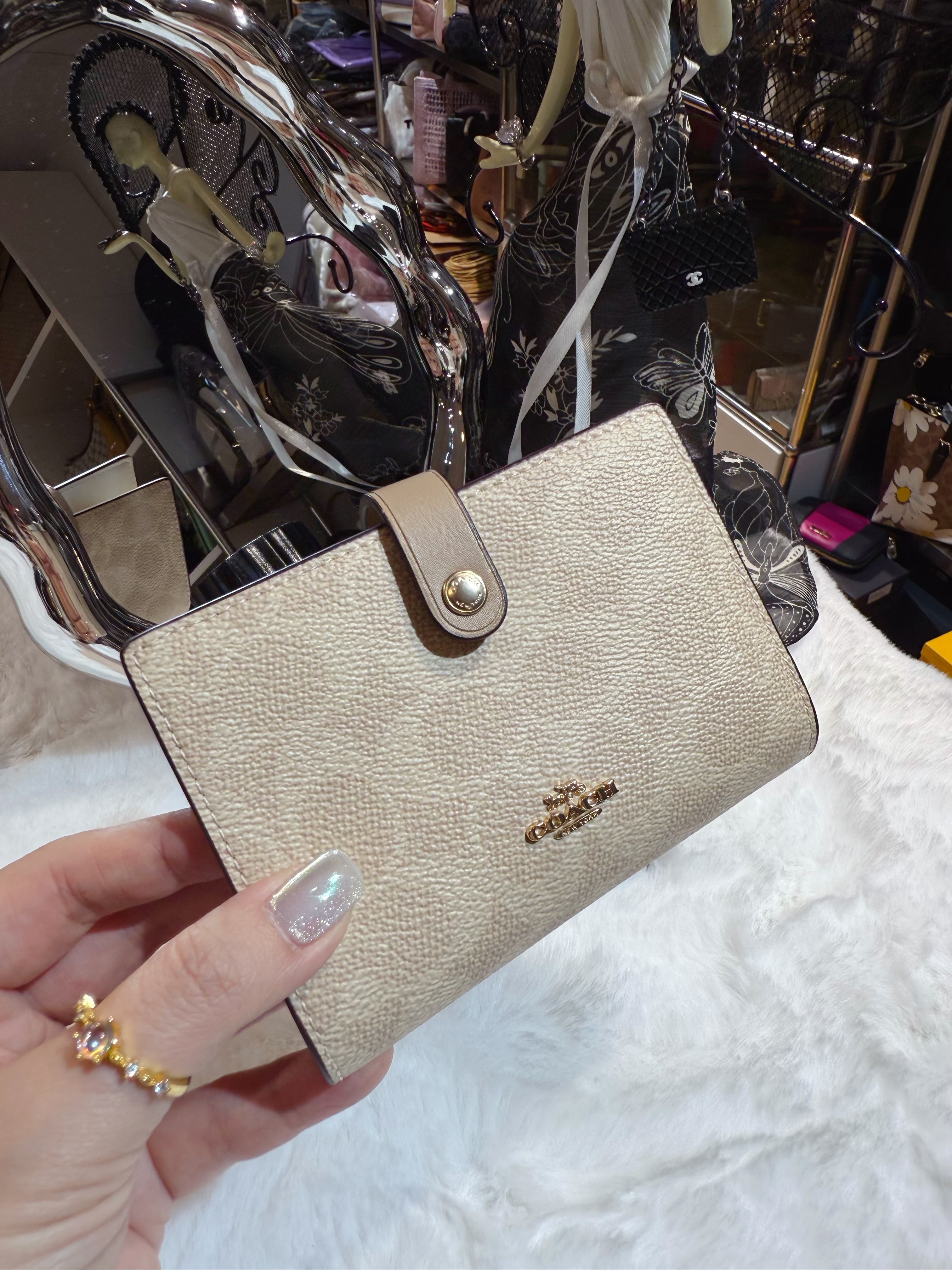 Coach 2 in 1 medium wallet milk tea/m