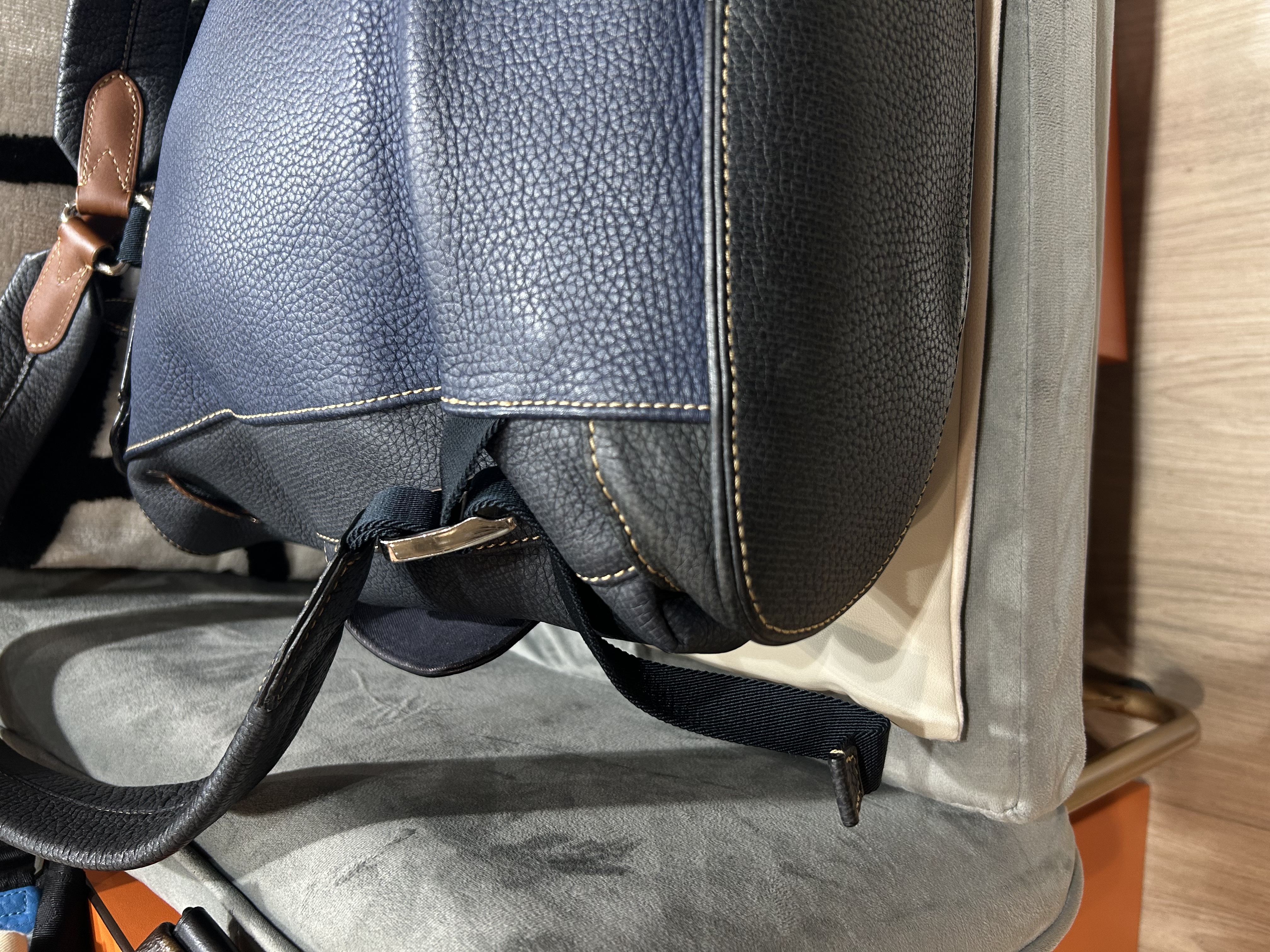 Lv Christopher PM Calfskin M21373 Backpack LOUIS VUITTON 100%Authentic,95%new ☑️dust bag 