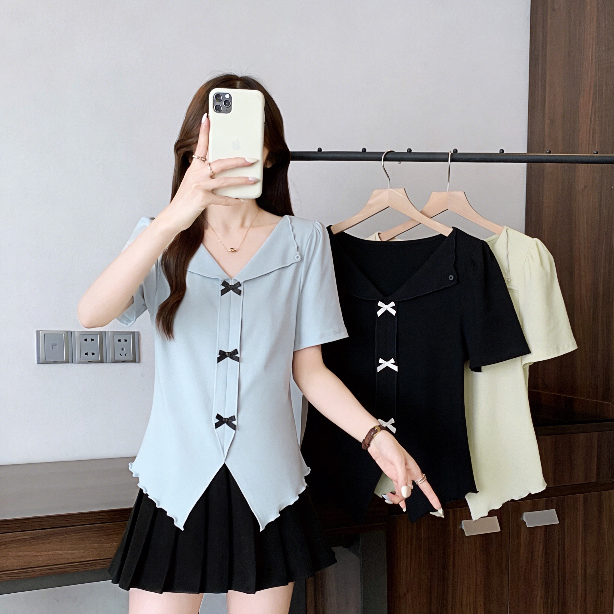 B158(80771) 韩版甜美风V型翻领前排立体蝴蝶结下摆开角木耳边3色上衣 