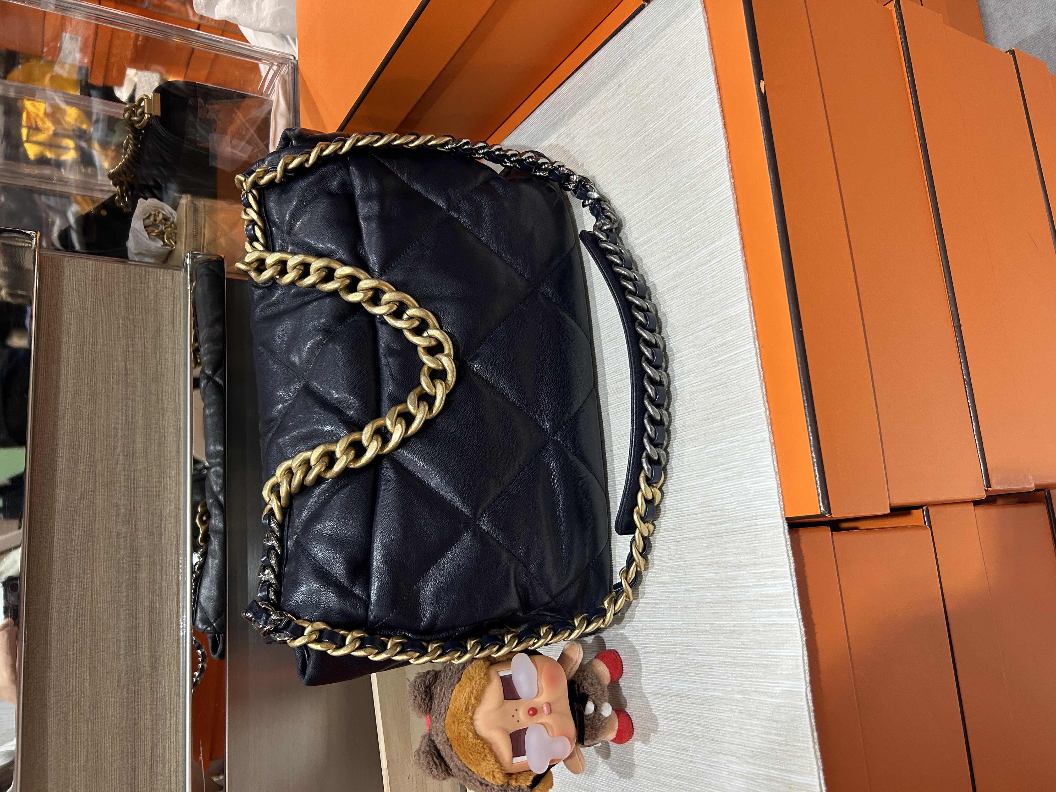 Chanel 19 maxi navy 金鏈 100%Authentic,95%new ✅30card✅dust bag 