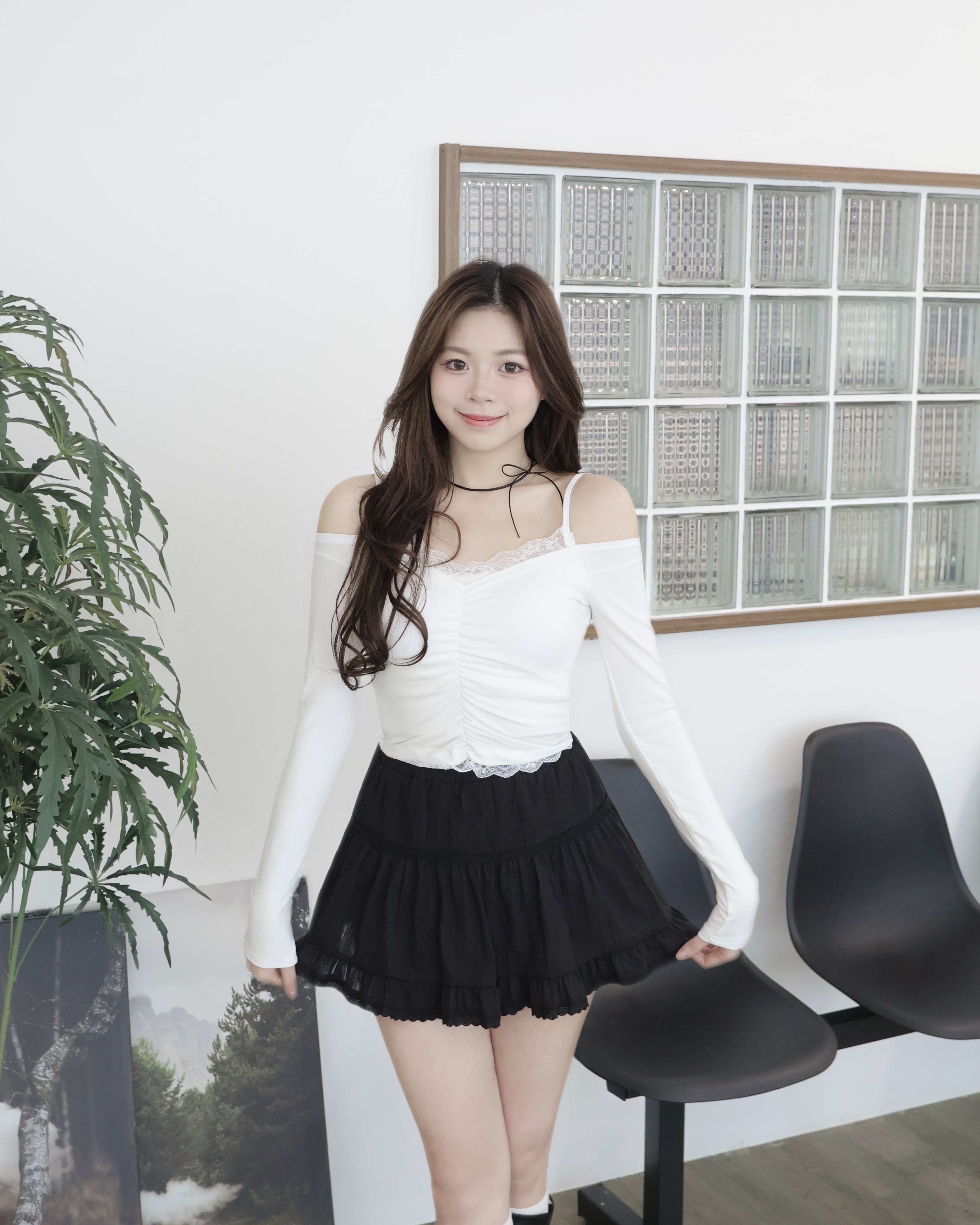   【 🌬️⋆˚ʚɞ可鹽可甜🤍心形皺褶LACE點綴～露肩修身連PAD上衣!✨】 This is For Lace Top(三色入)