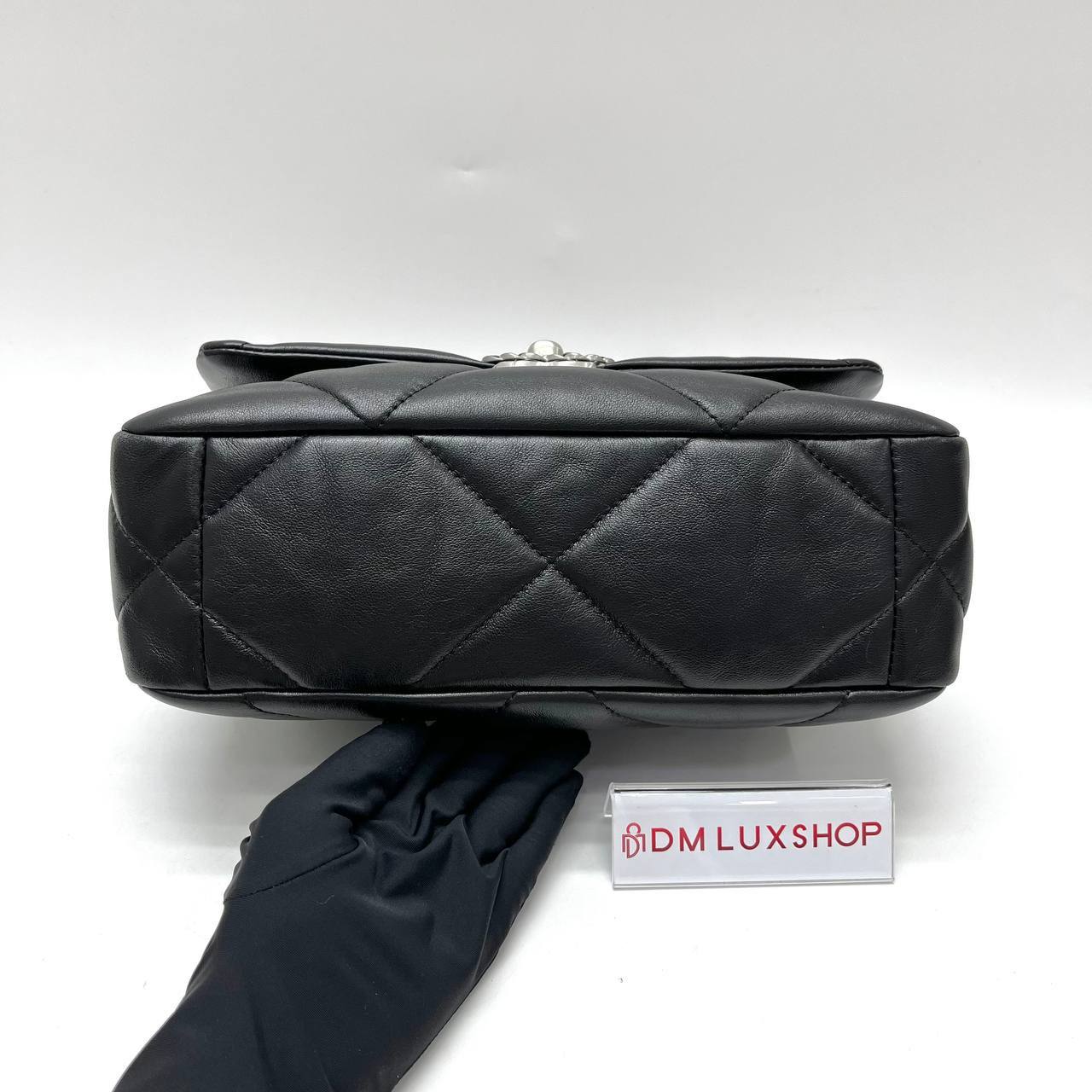 Chanel Black 19 Small SHW (Microchip)