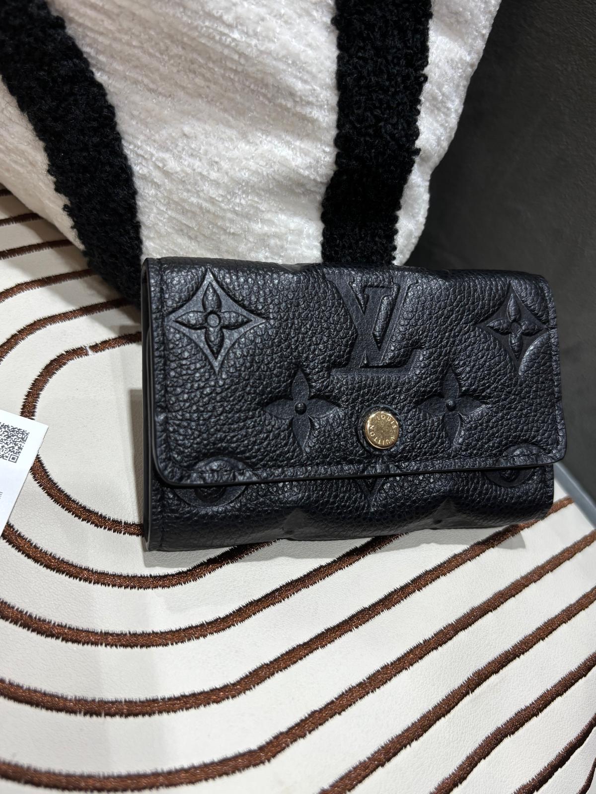 LV Key Holder Black Calfskin M64421 100%Authentic, 98%New ✅NFC✅Dust bag