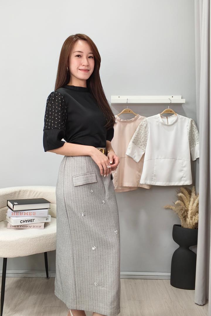 24853 Blooming Elegance Top