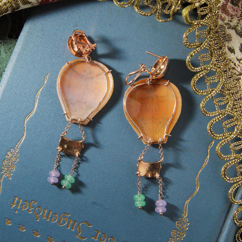 ITALIAN SHELL CAMEO HOT AIR BALLOON WITH JADE EARRINGS(NHBE05)