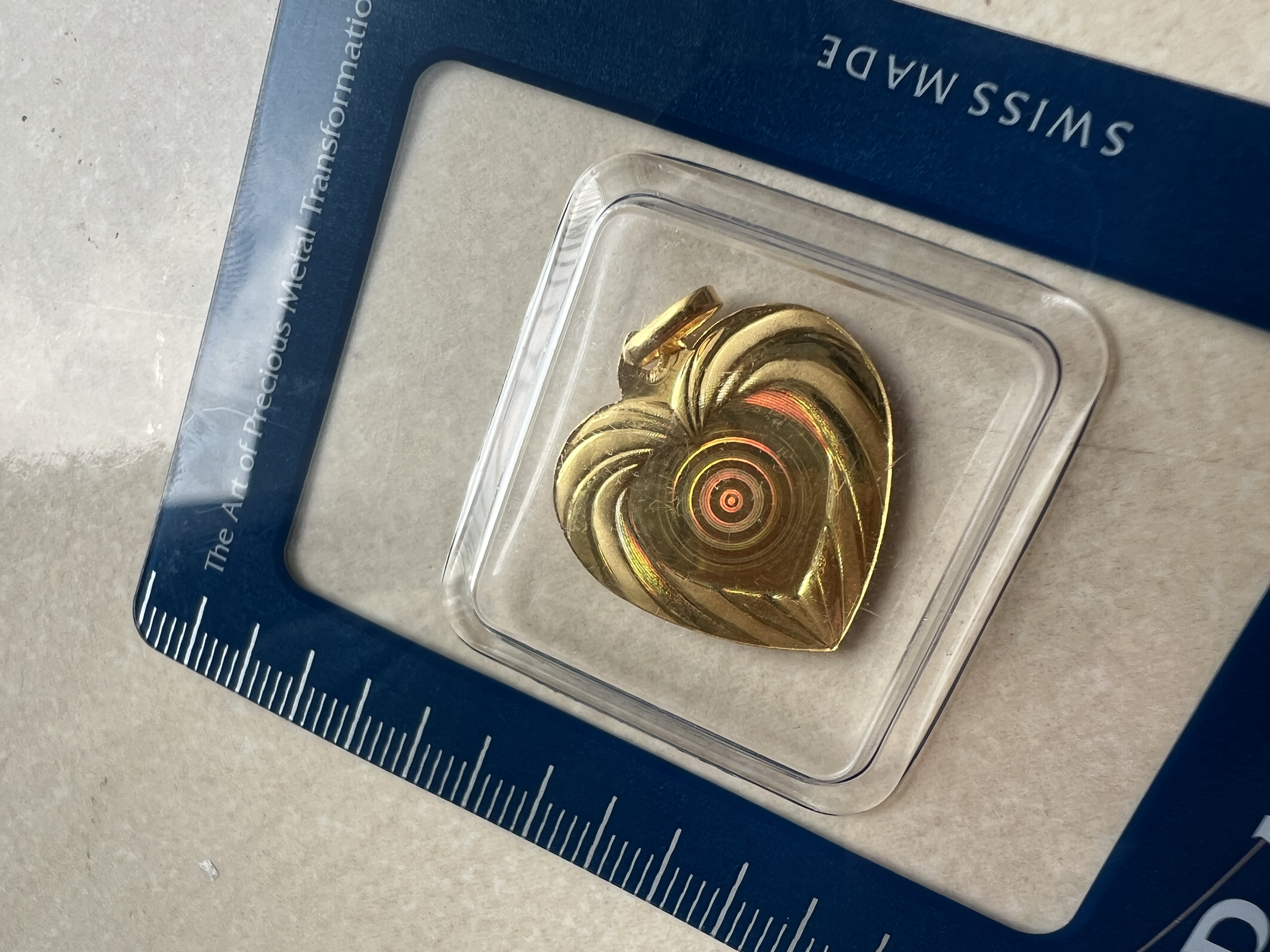 (Nice SN:168) PAMP RARE Hologram Love 2.5g (2.7g)🇨🇭Swiss Gold Bar Emas 999.9 Pendant 镭射爱心吊坠