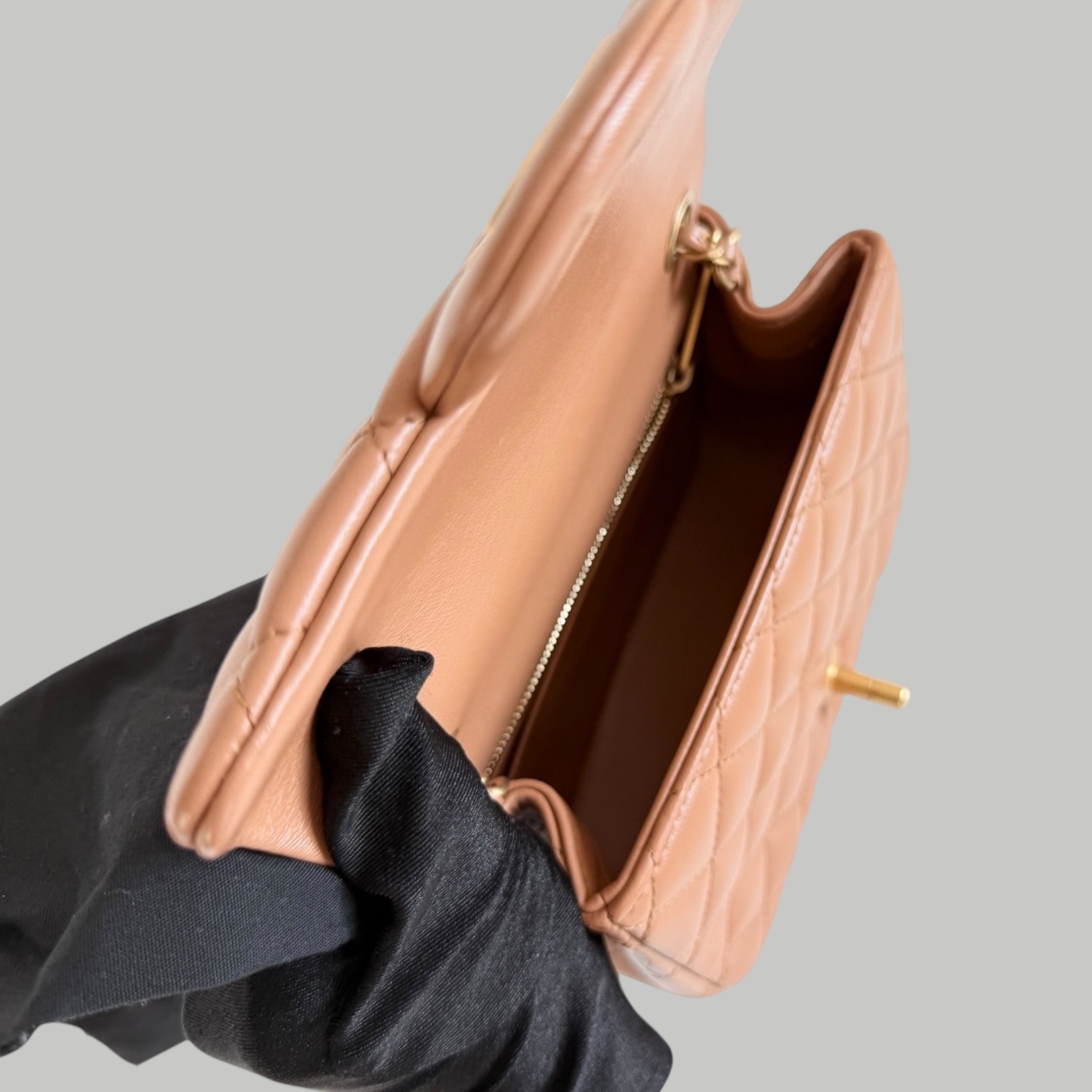 Chanel Lambskin焦糖啡金球