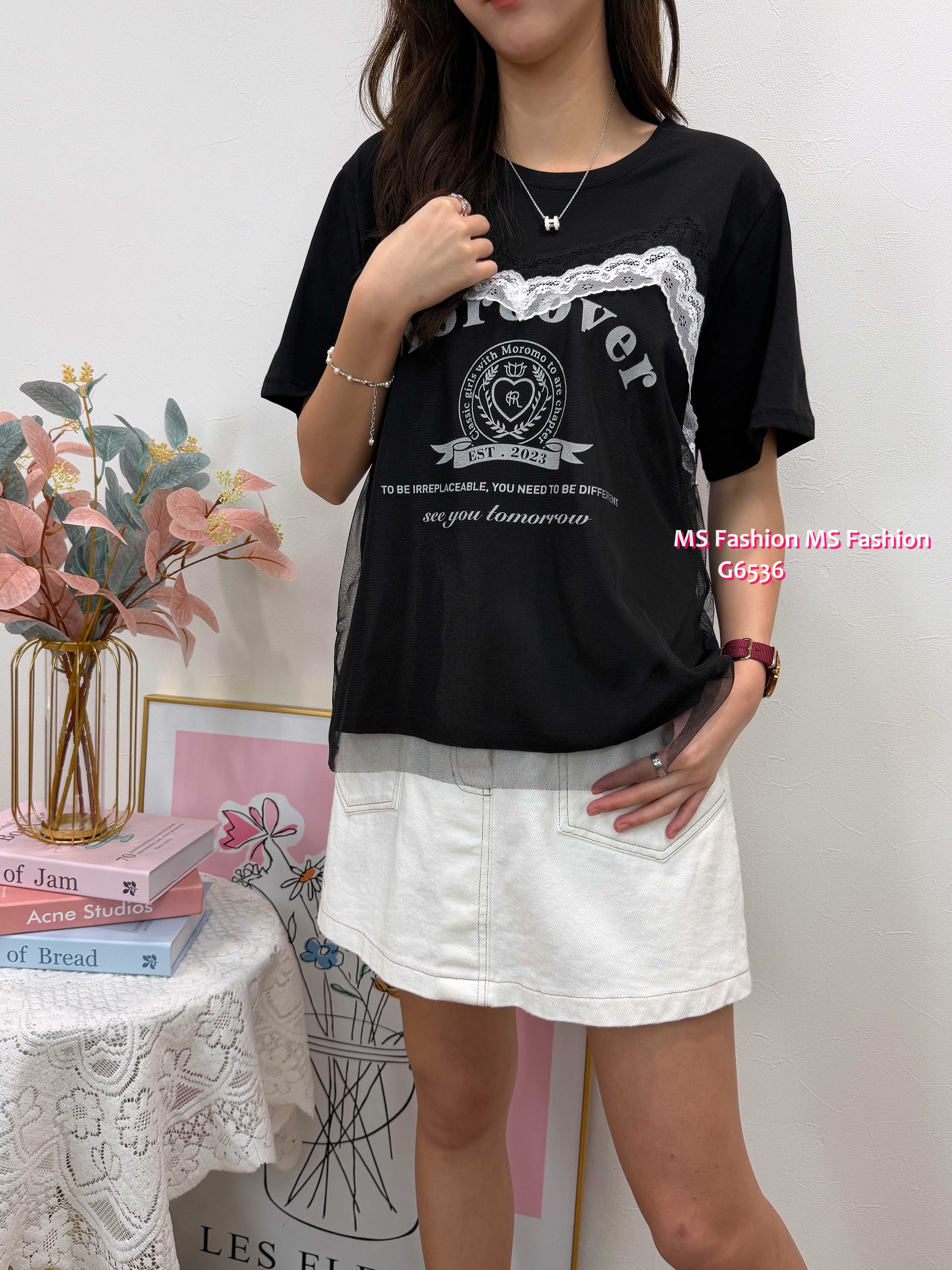 G6536 黑白配型格拼lace top