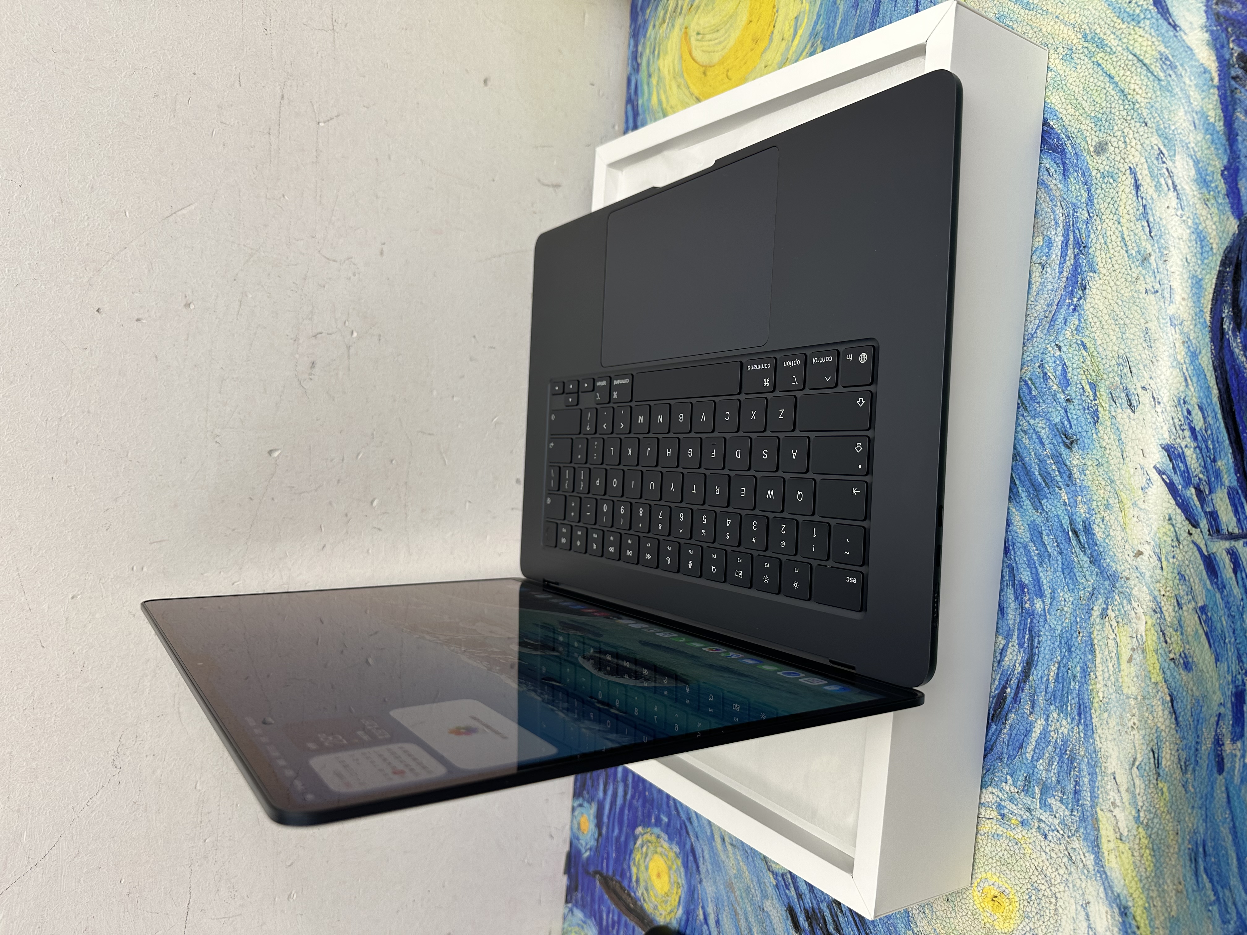 #6247 未使用品APPLE  MacBook Air M5 2026 M5 CPU/ 16GB Ram/512GB SSD/10核心GPU/Liquid Retina Mon/15吋/藍色/Gaming Laptop / Notebook / 超強續航能力/ 原廠保養/ 文書機 / 畫圖 / 剪片 / Movie / Netflix / 香港行貨✨