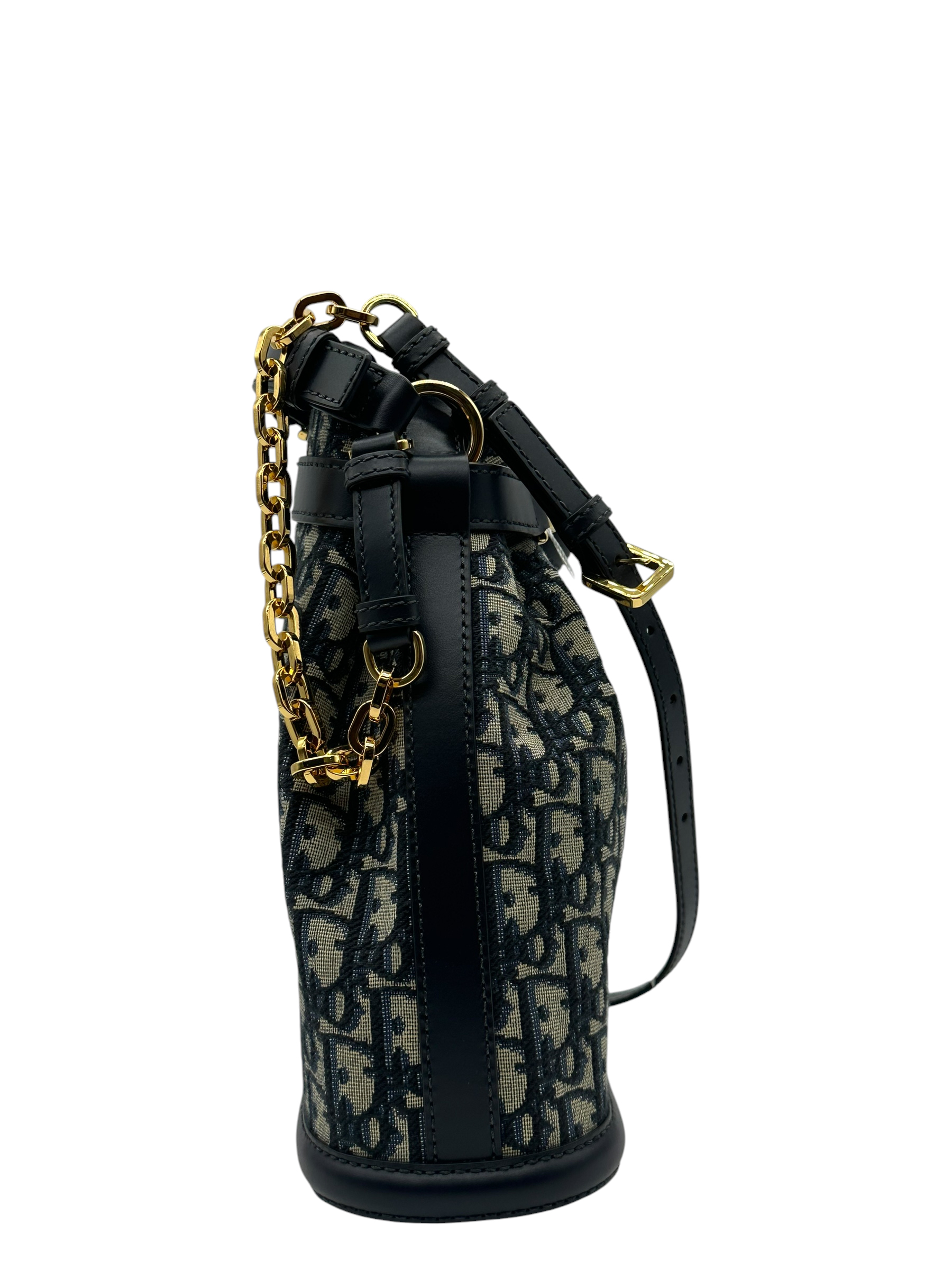 Pre-Owned DIOR Bucket Bag / Product Code: 26052410