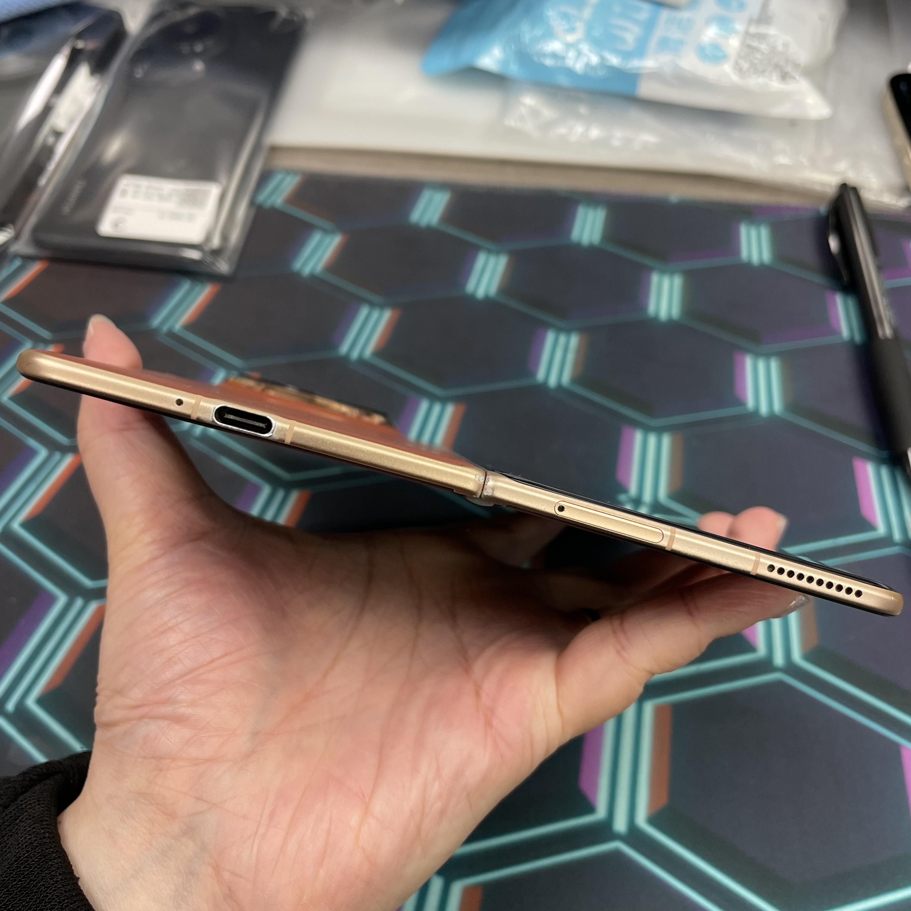 *7594 Honor Magic V3 勁靚機 12+512GB 紅色 red